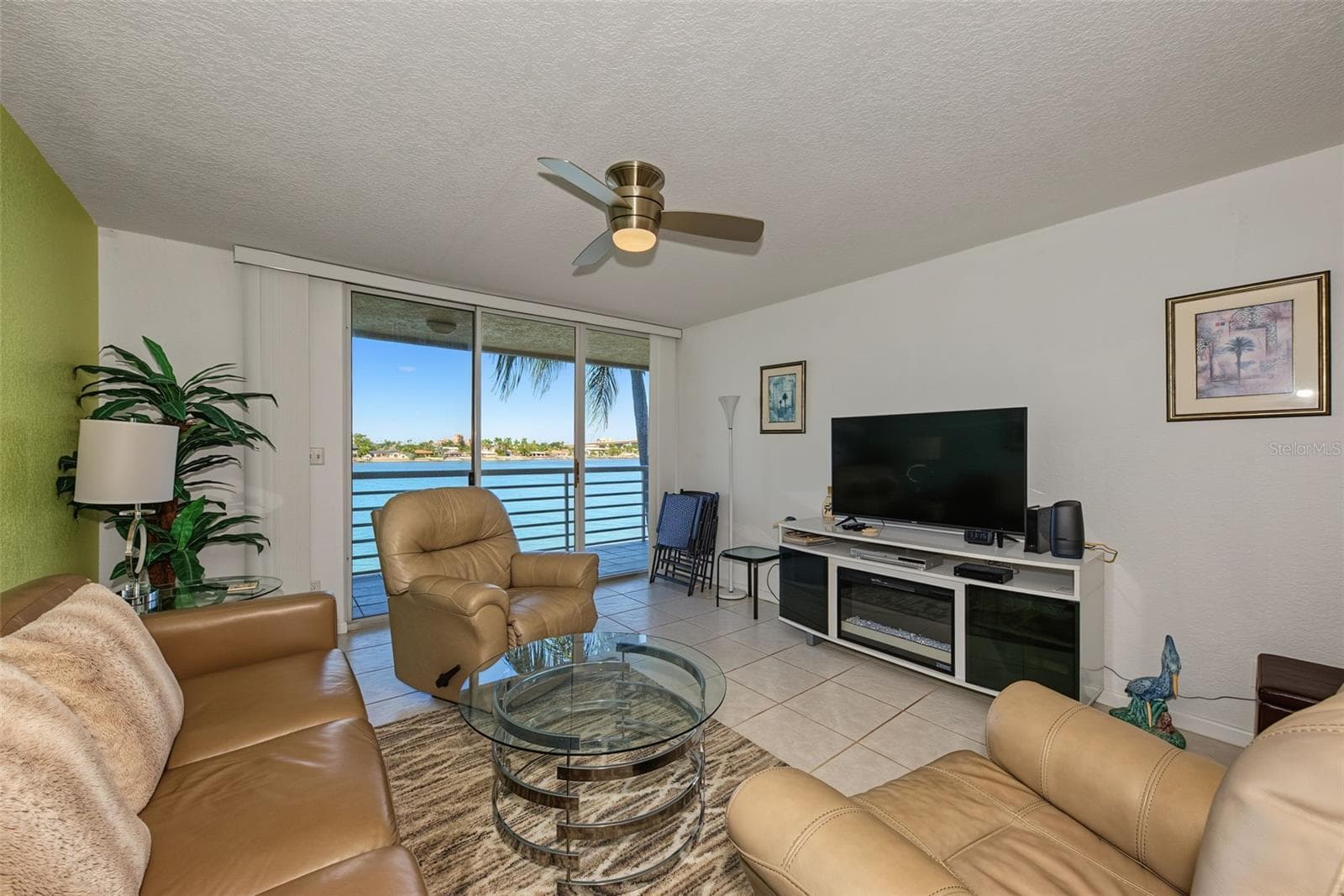 Condominium at 6083 BAHIA DEL MAR CIR #362, ST PETERSBURG, photo 14 of 47