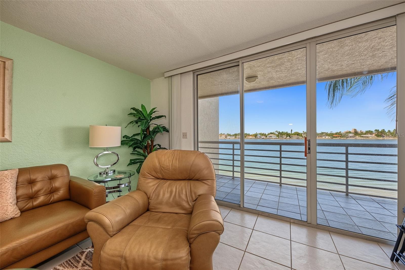 Condominium at 6083 BAHIA DEL MAR CIR #362, ST PETERSBURG, photo 15 of 47