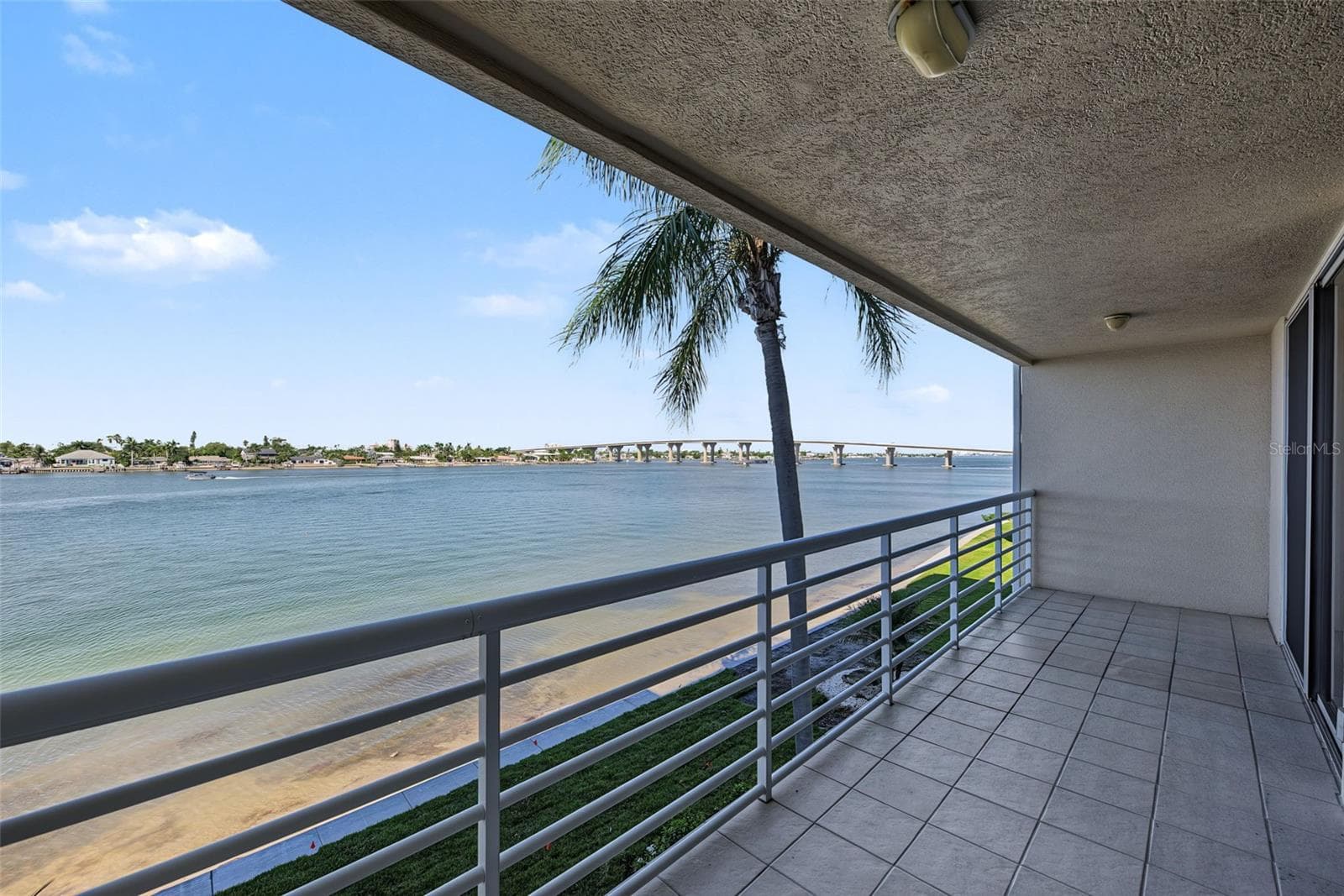 Condominium at 6083 BAHIA DEL MAR CIR #362, ST PETERSBURG, photo 16 of 47