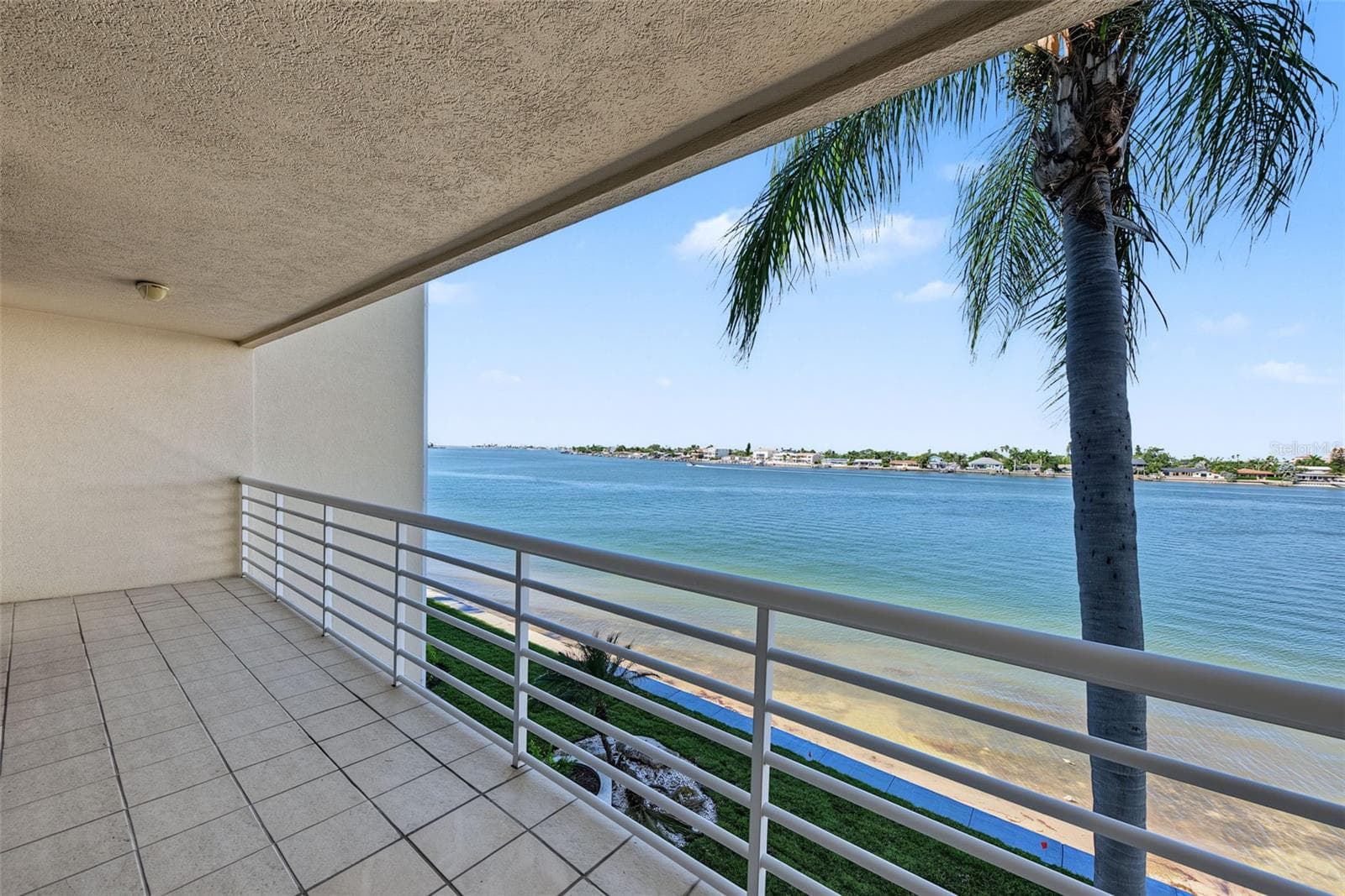 Condominium at 6083 BAHIA DEL MAR CIR #362, ST PETERSBURG, photo 27 of 47