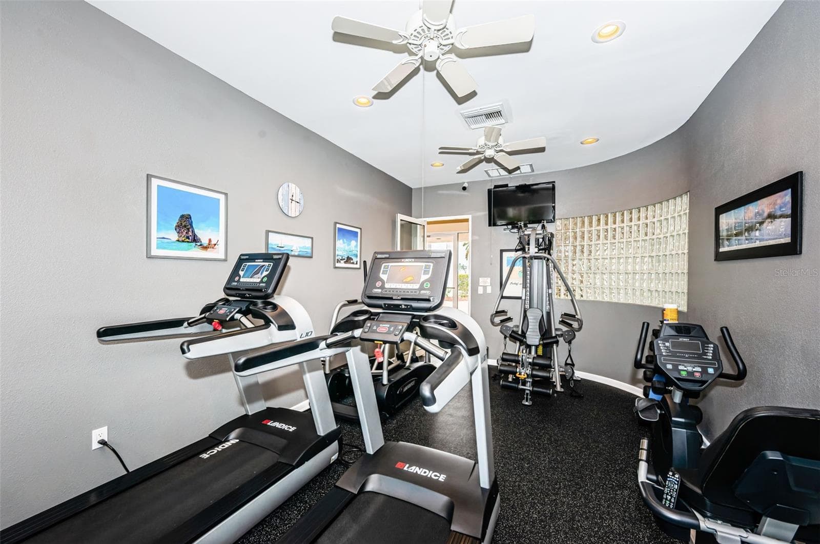 Condominium at 6083 BAHIA DEL MAR CIR #362, ST PETERSBURG, photo 39 of 47