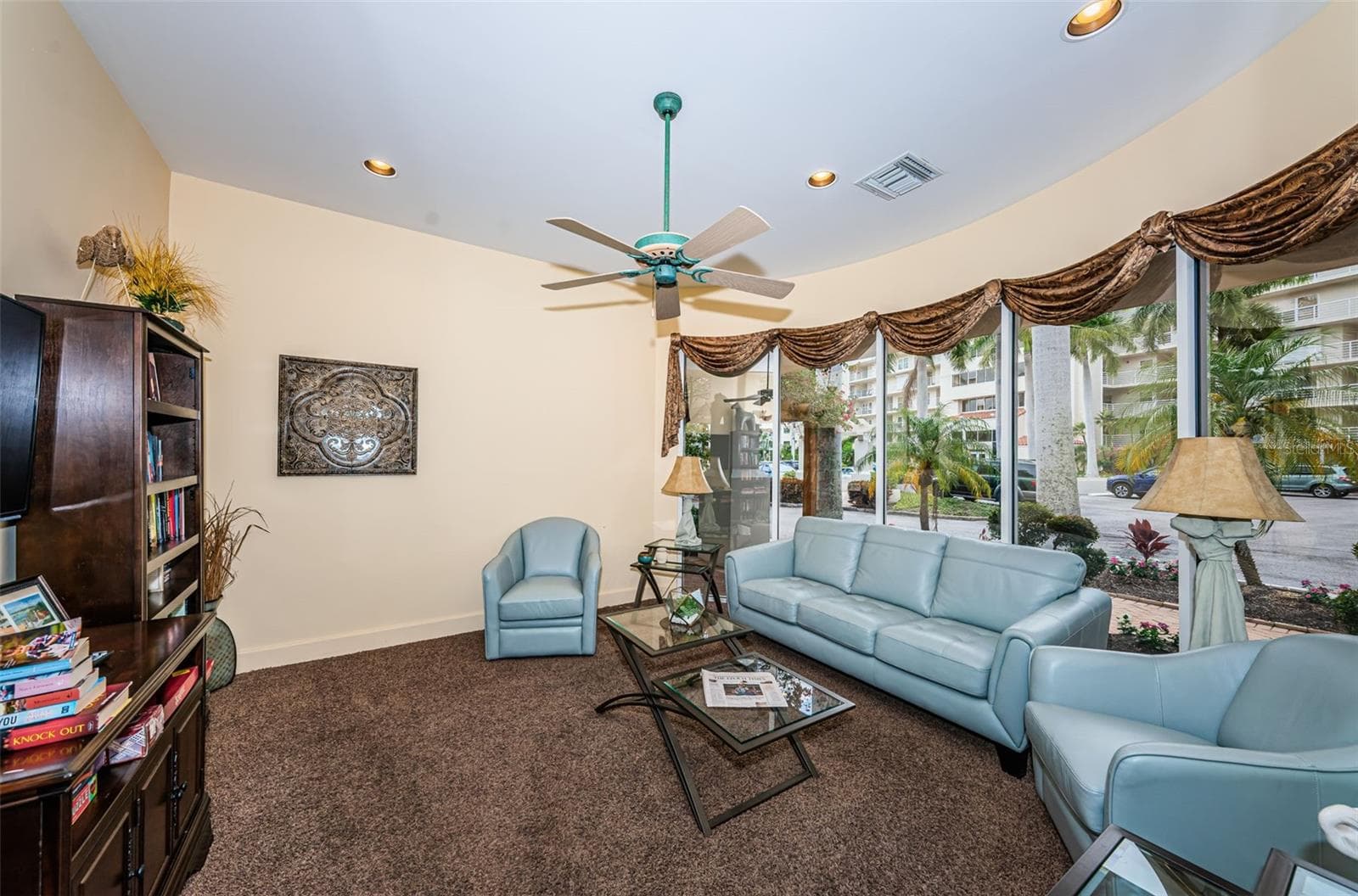 Condominium at 6083 BAHIA DEL MAR CIR #362, ST PETERSBURG, photo 42 of 47