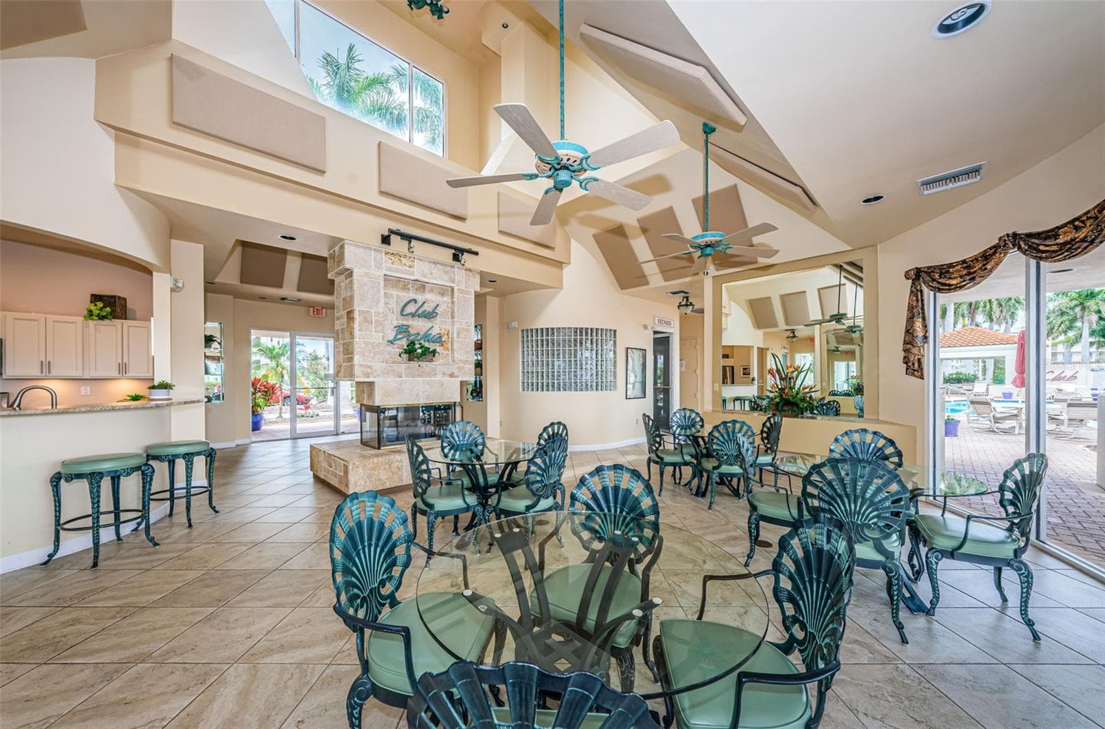Condominium at 6083 BAHIA DEL MAR CIR #362, ST PETERSBURG, photo 43 of 47