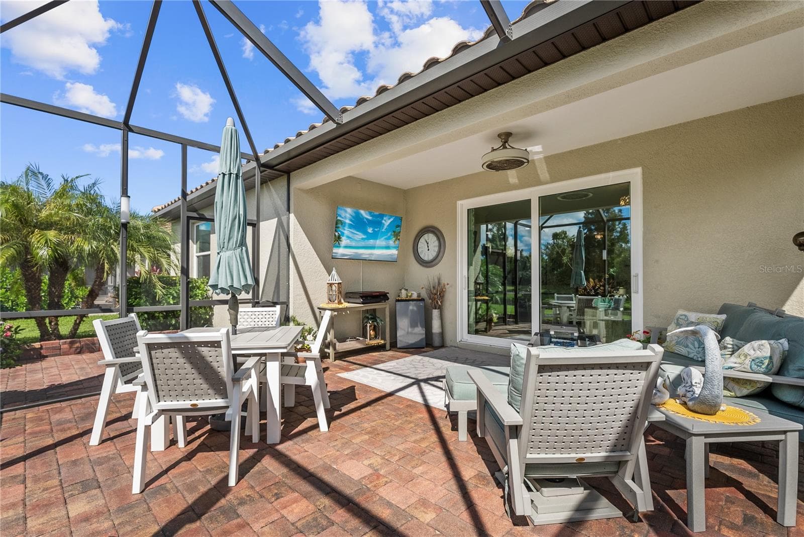 Huge outdoor patio with pavers inside lanai and outside patio too - 7122 MARSH VIEW TER, BRADENTON