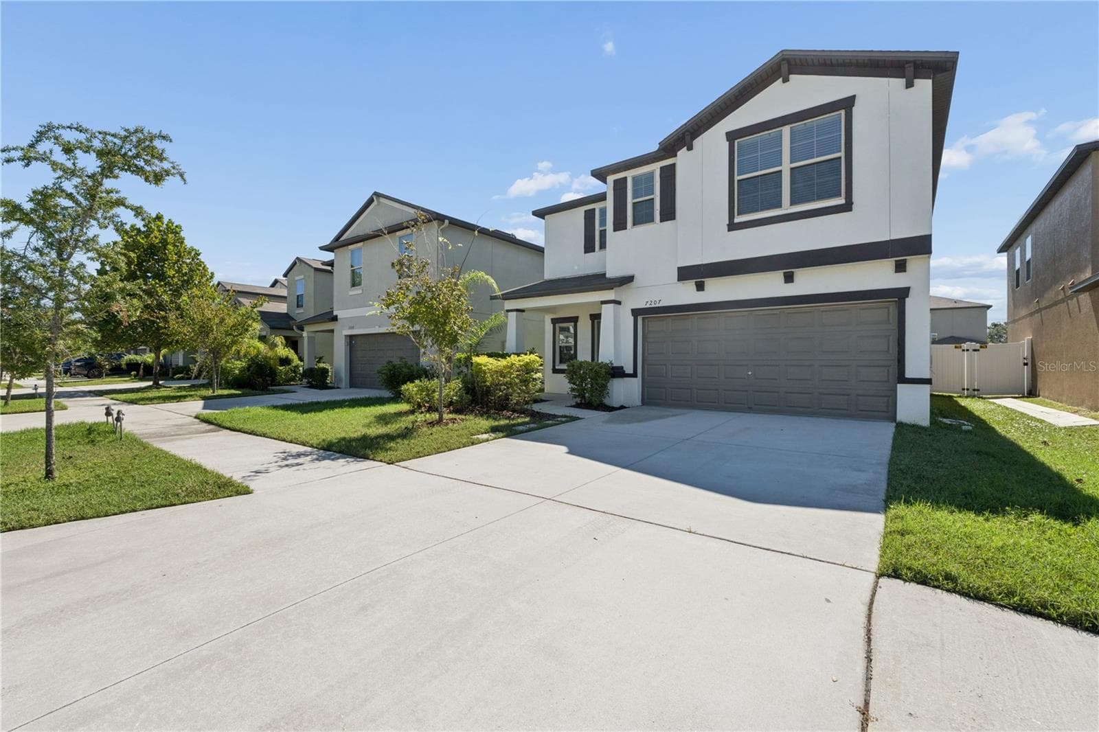 Single Family Residence at 7207 RONNIE GARDENS CT, TAMPA, photo 2 of 38