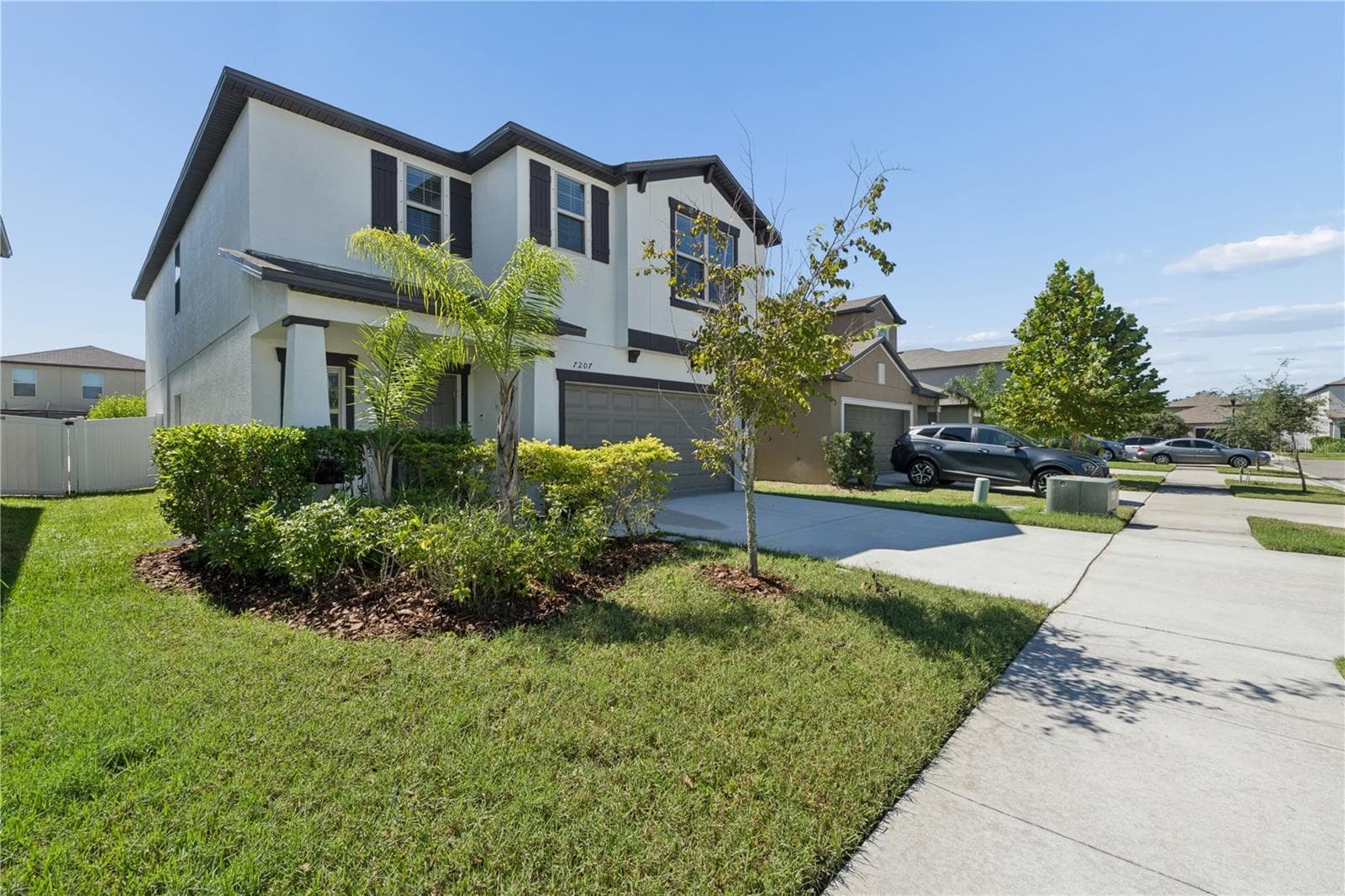 Single Family Residence at 7207 RONNIE GARDENS CT, TAMPA, photo 3 of 38