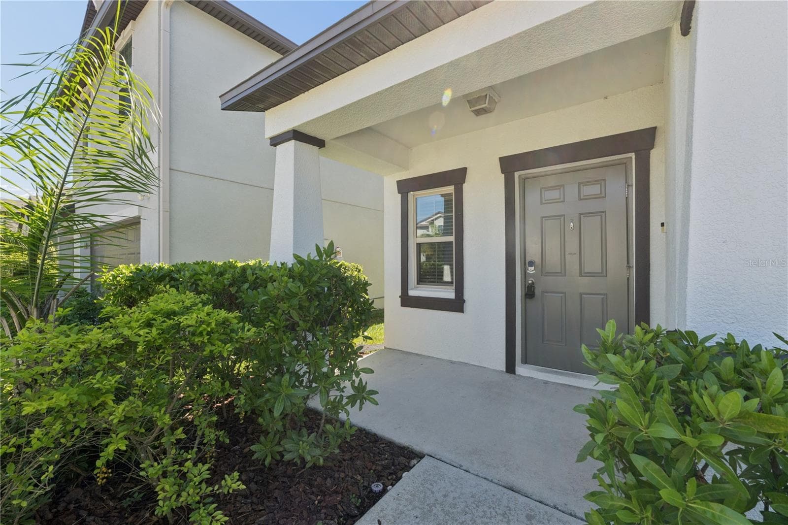 Single Family Residence at 7207 RONNIE GARDENS CT, TAMPA, photo 4 of 38