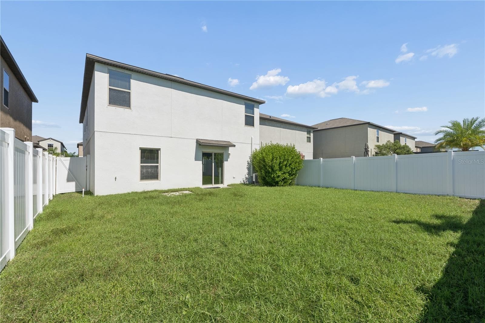 Single Family Residence at 7207 RONNIE GARDENS CT, TAMPA, photo 5 of 38
