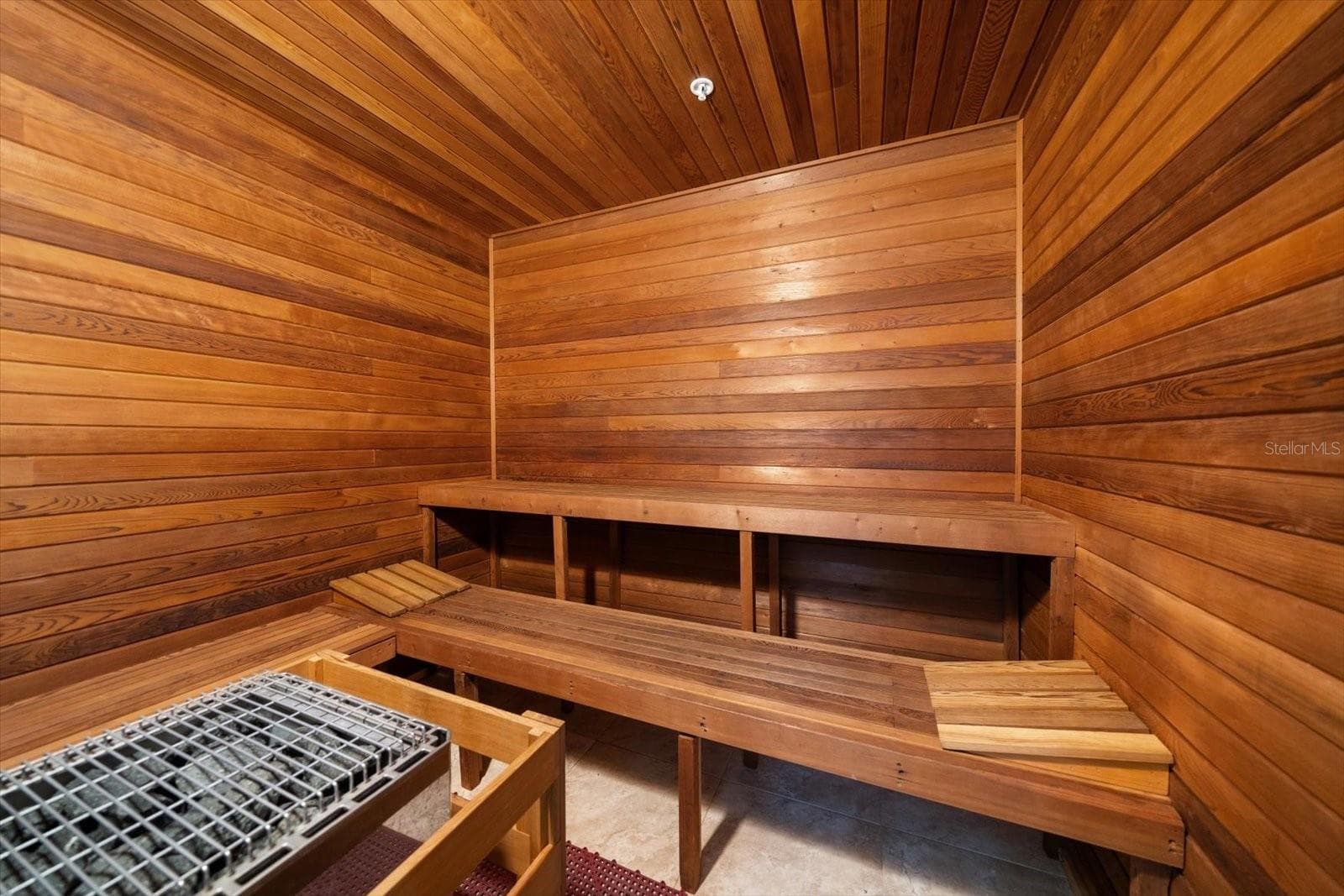 Building features his & hers saunas - 400 ISLAND WAY #904, CLEARWATER BEACH