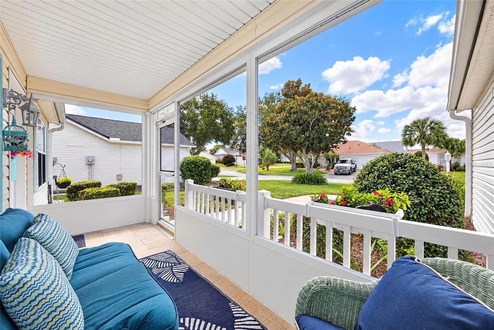 Screened Front Porch - 17739 SE 89TH KEATING TER, THE VILLAGES
