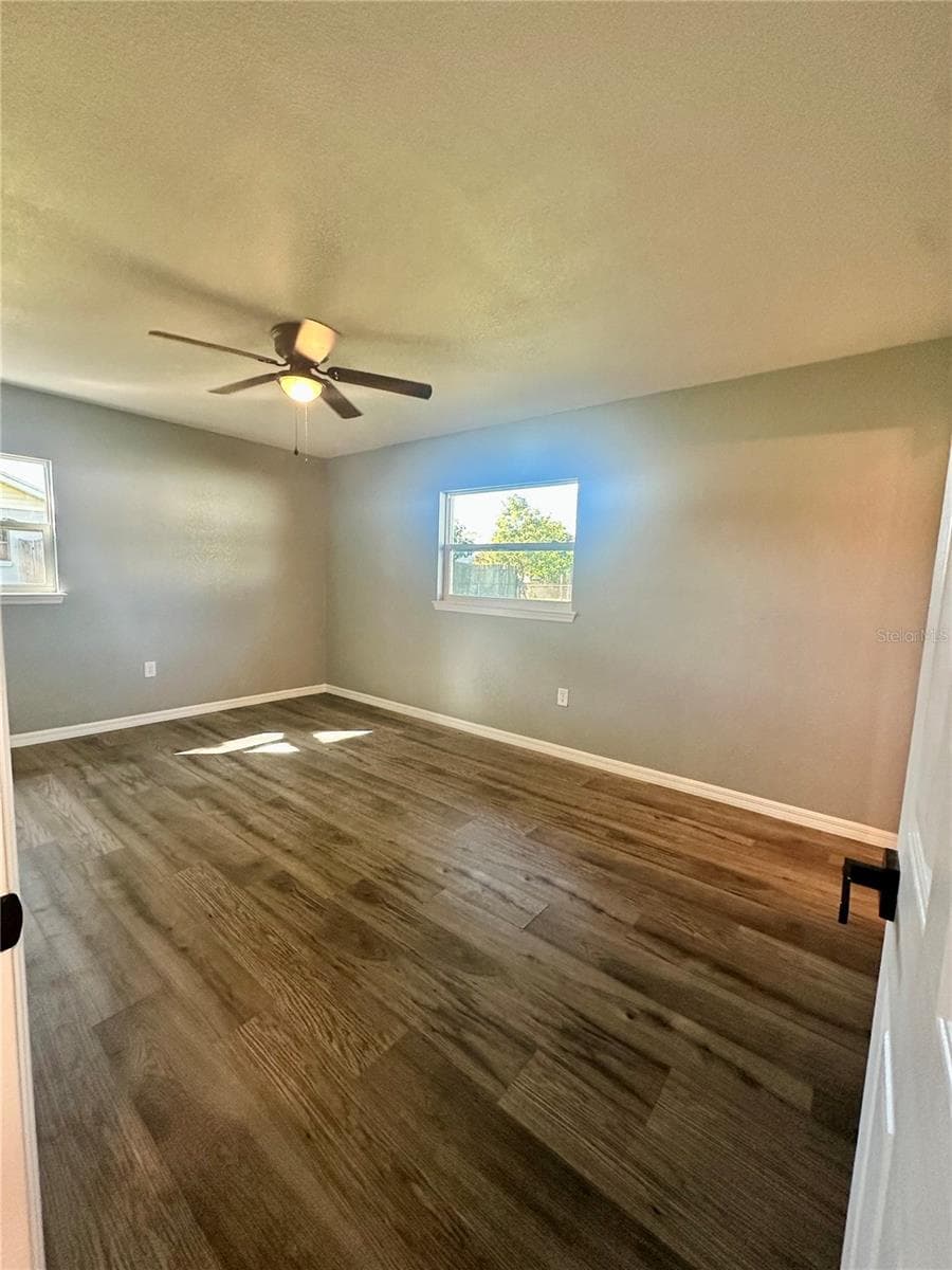 Single Family Residence at 503 WILLIAM AVE, WINTER HAVEN, photo 10 of 25