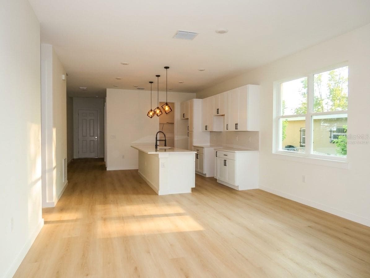 Virtually Staged - 4517 AMERICA ST, ORLANDO