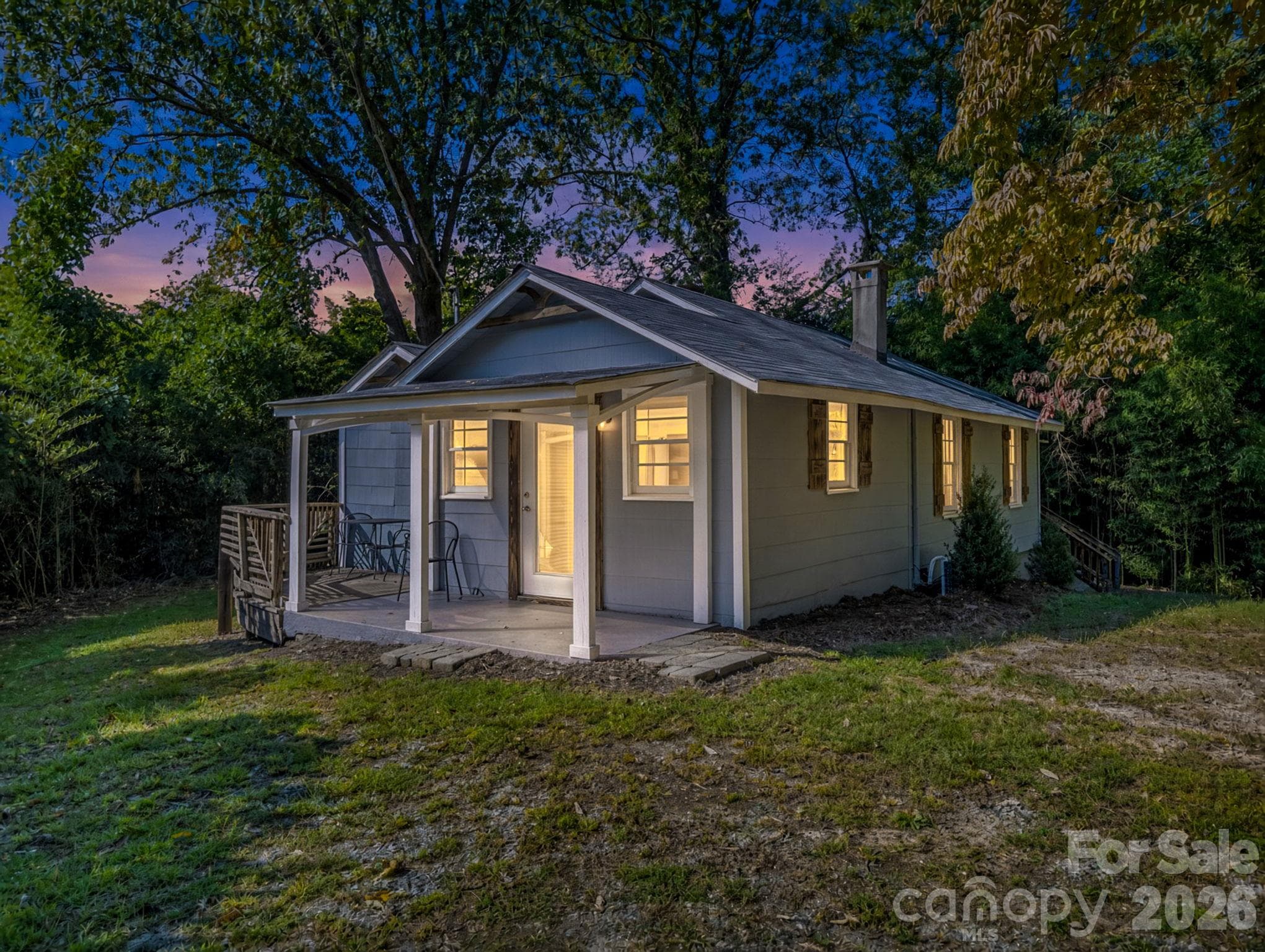 Completely renovated cottage - 51 Shepherd Street, Tryon