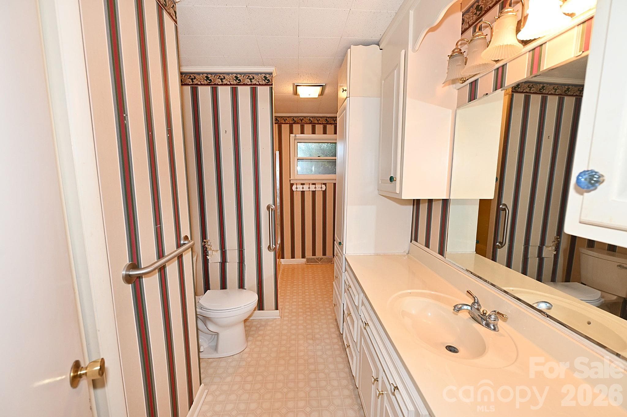Single Family Residence at 7320 Old Laurel Road, Hickory, photo 15 of 22