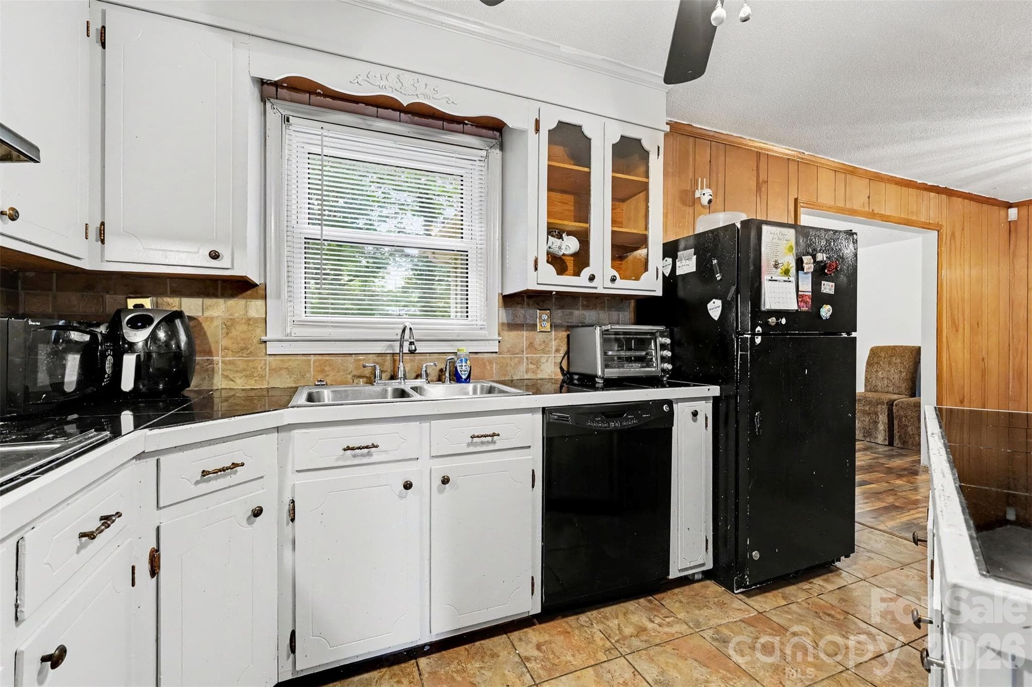 Single Family Residence at 393 Carson Drive, Gastonia, photo 9 of 22