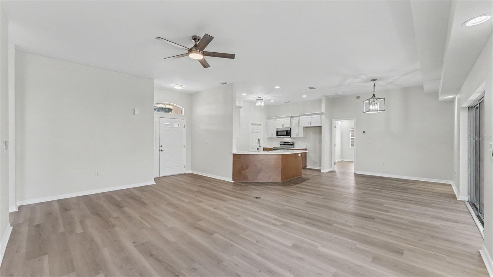 Single Family Residence at 117 HARBOR WAY, AUBURNDALE, photo 6 of 66