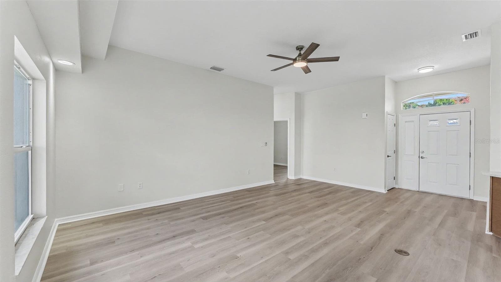 Single Family Residence at 117 HARBOR WAY, AUBURNDALE, photo 8 of 66