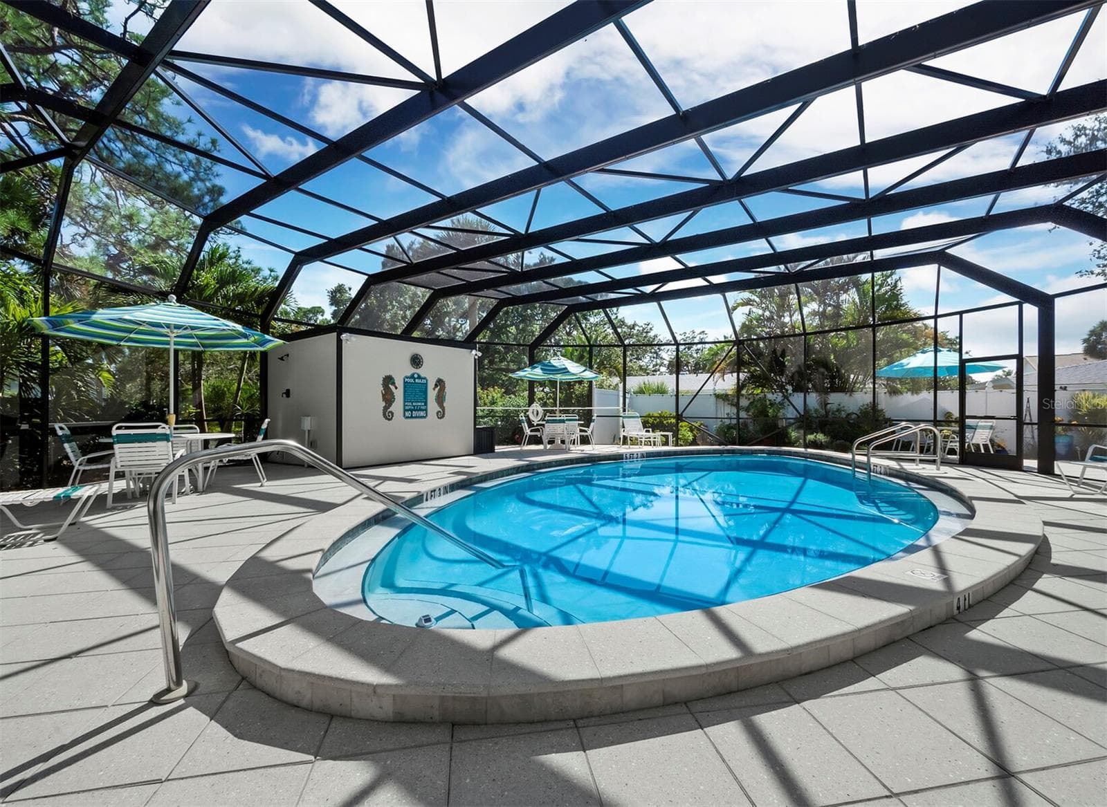 Enjoy a refreshing swim in the heated, screened community pool, sheltered from insects - 512 W VENICE AVE #607, VENICE