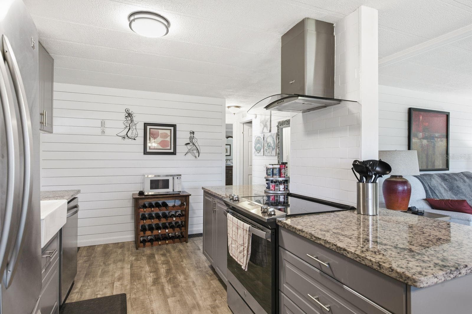 Manufactured Home at 185 LAKE TARPON DR #31, PALM HARBOR, photo 13 of 33