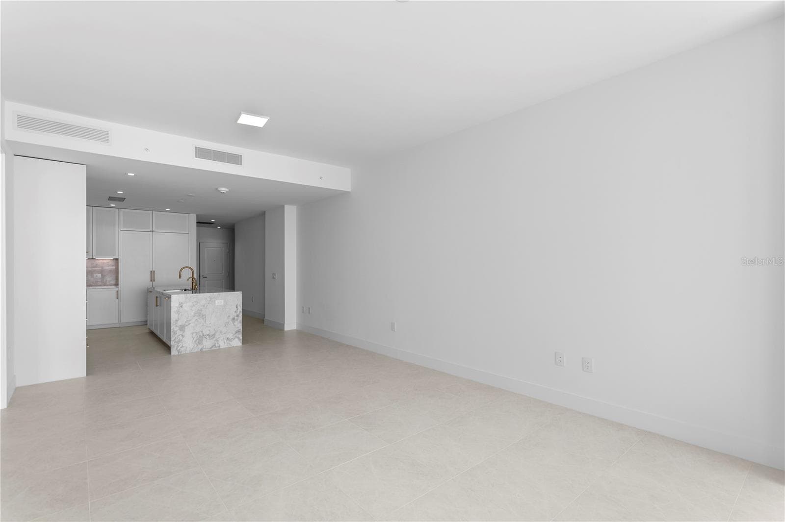 Condominium at 3015 S YSABELLA AVE #2603, TAMPA, photo 9 of 99