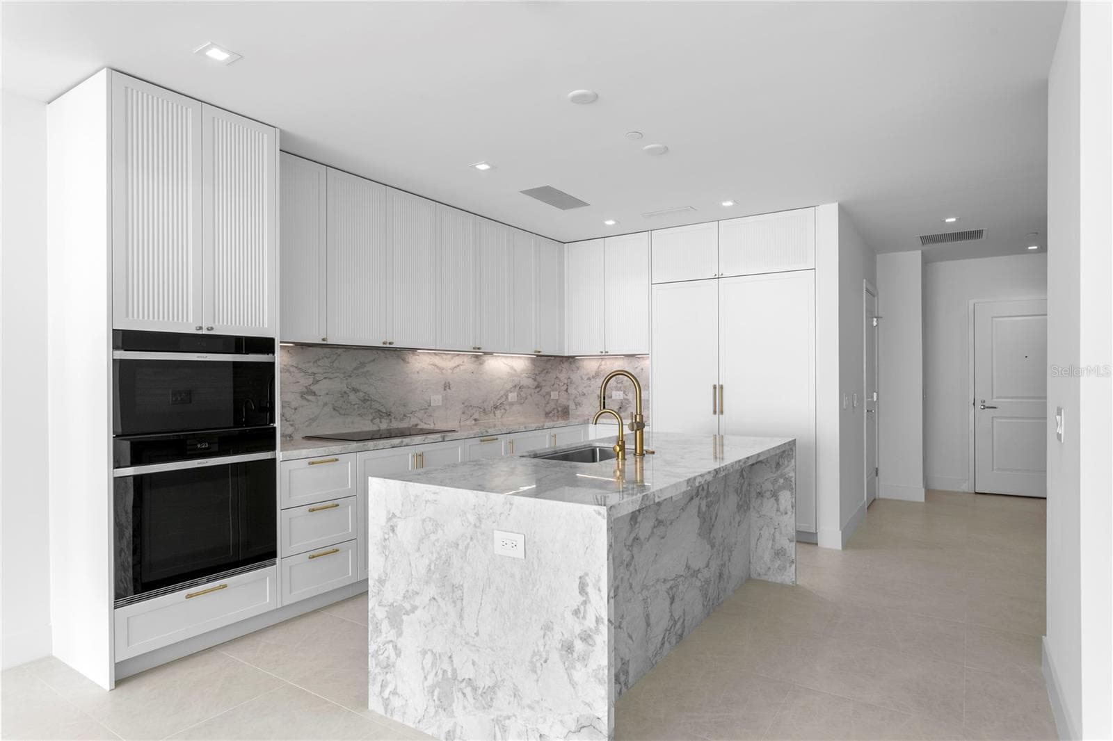 Condominium at 3015 S YSABELLA AVE #2603, TAMPA, photo 14 of 99