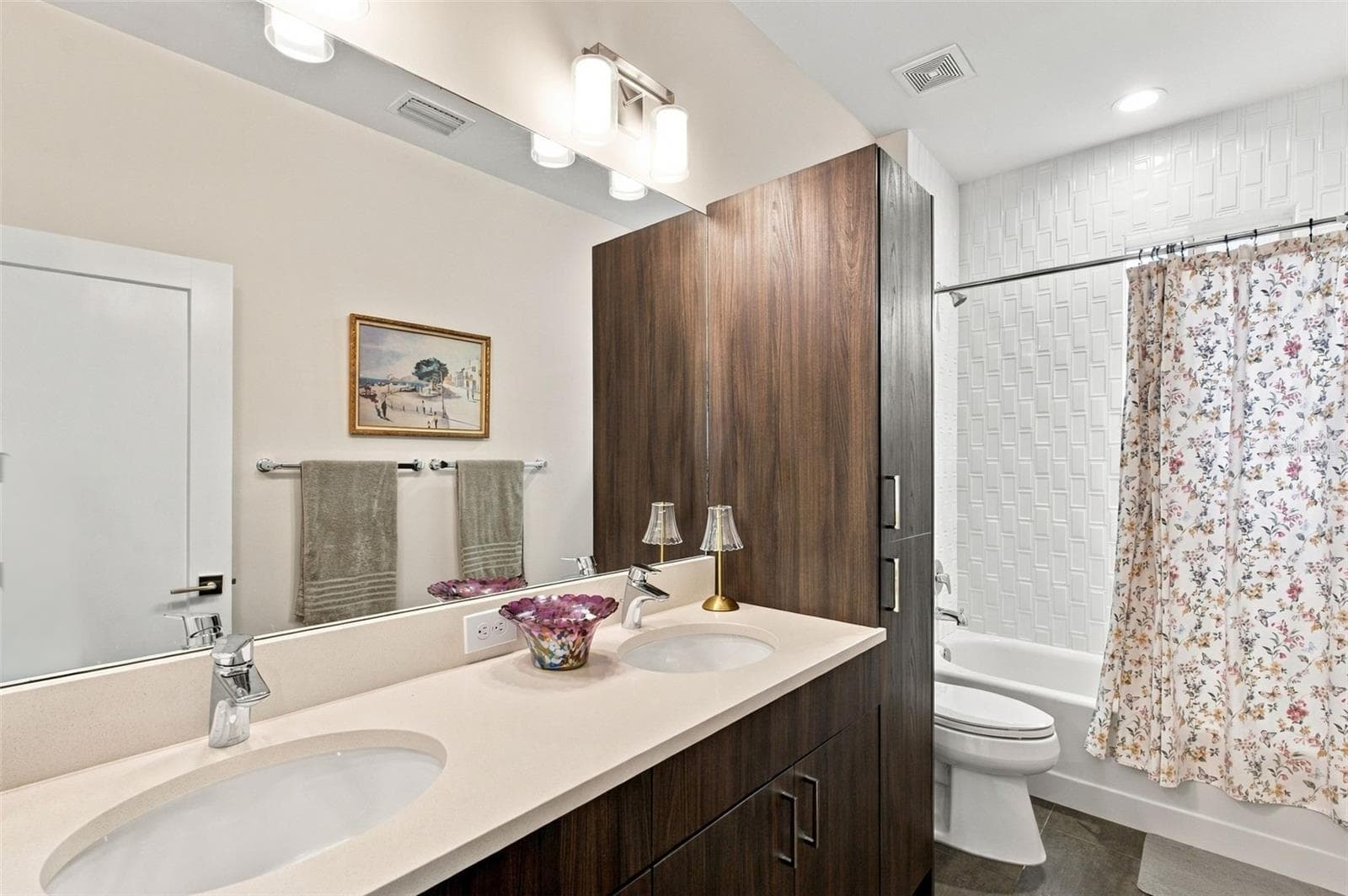 Single Family Residence at 4418 W KENSINGTON AVE, TAMPA, photo 58 of 64