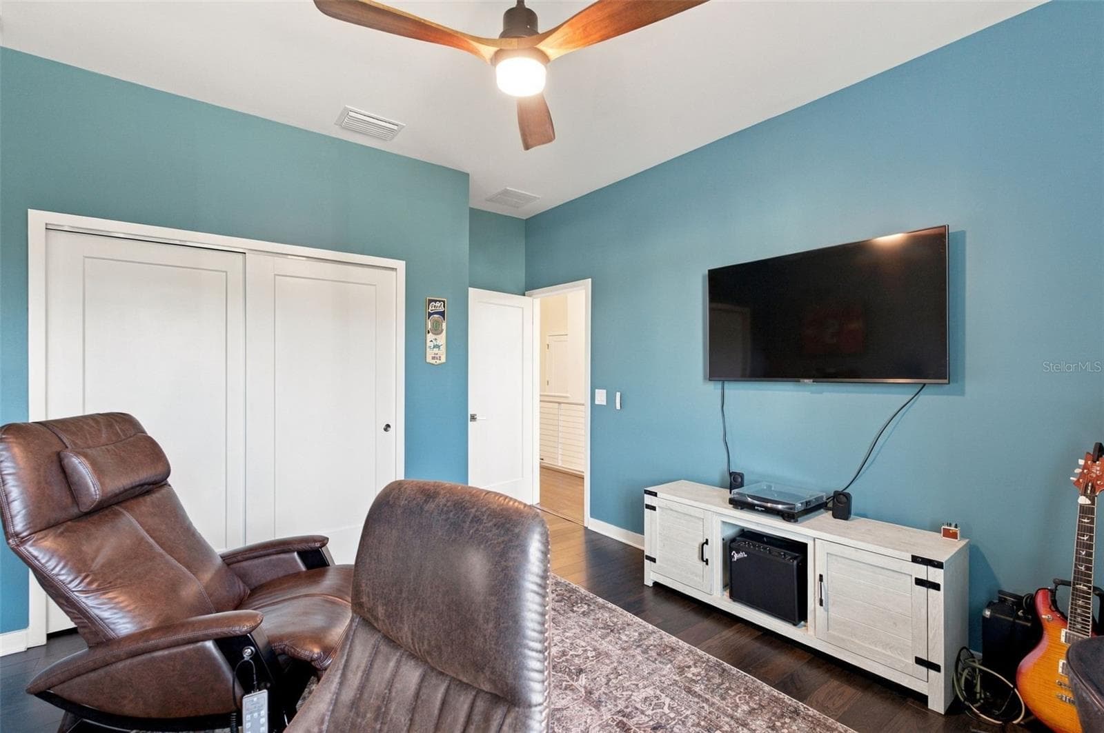 Single Family Residence at 4418 W KENSINGTON AVE, TAMPA, photo 60 of 64