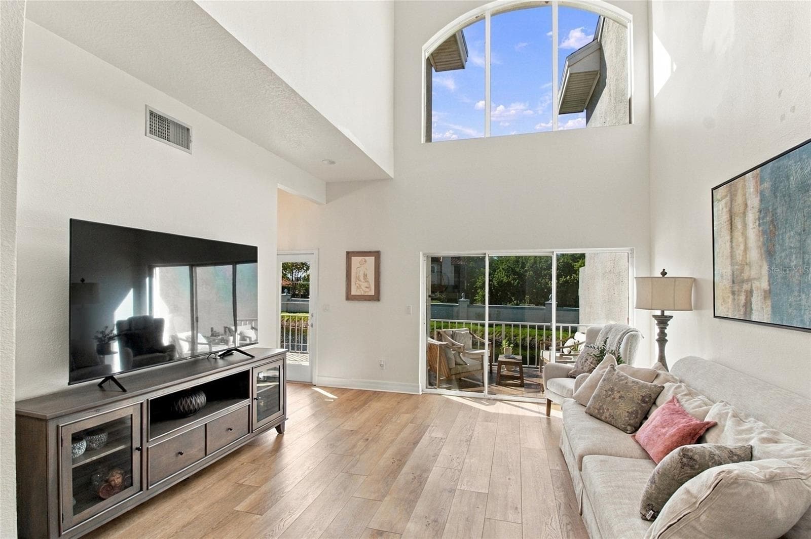 Townhouse at 2540 EAGLES CROSSING DR, CLEARWATER, photo 20 of 54