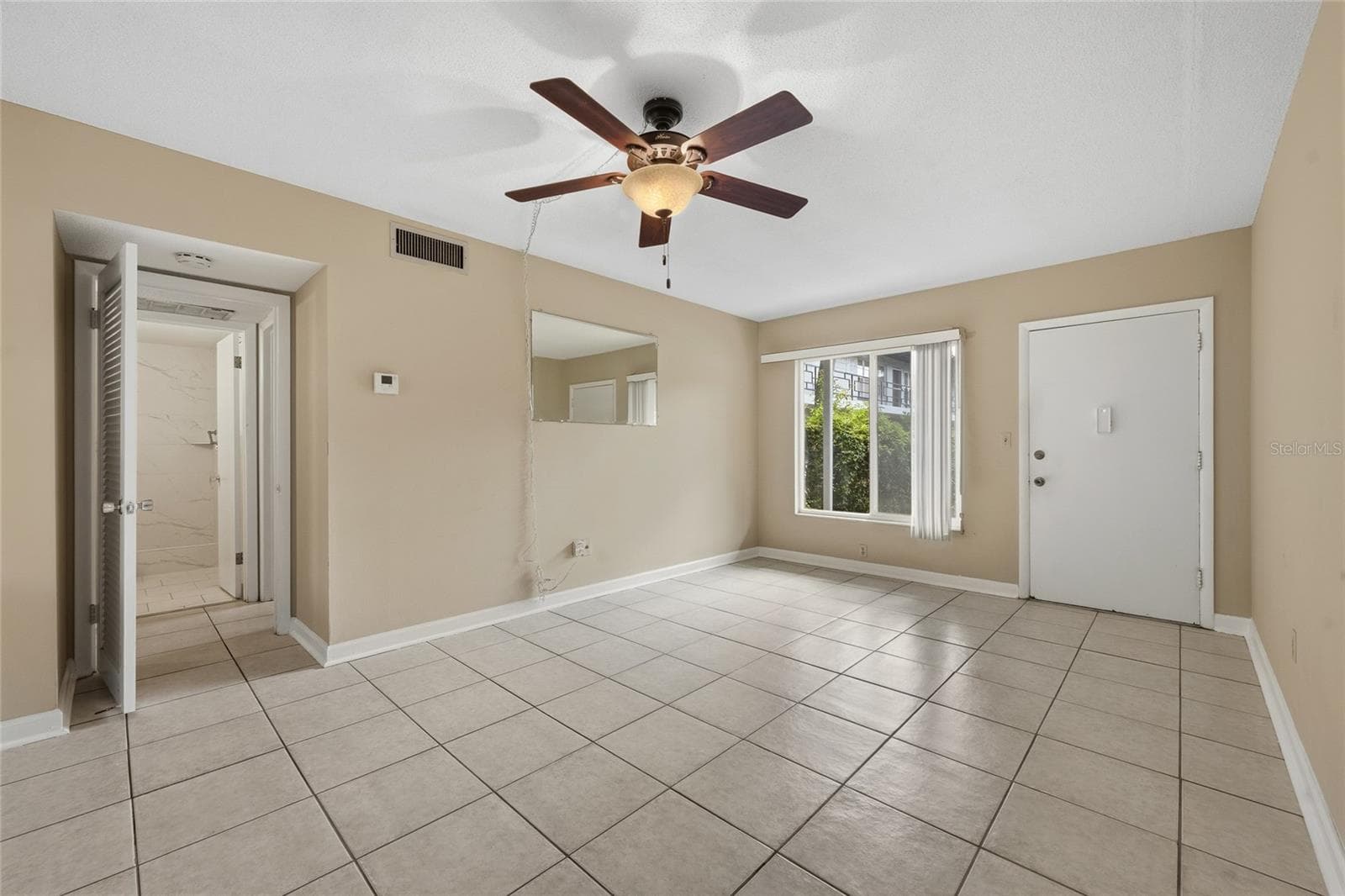 Condominium at 825 N PRIMROSE DR #111, ORLANDO, photo 5 of 28
