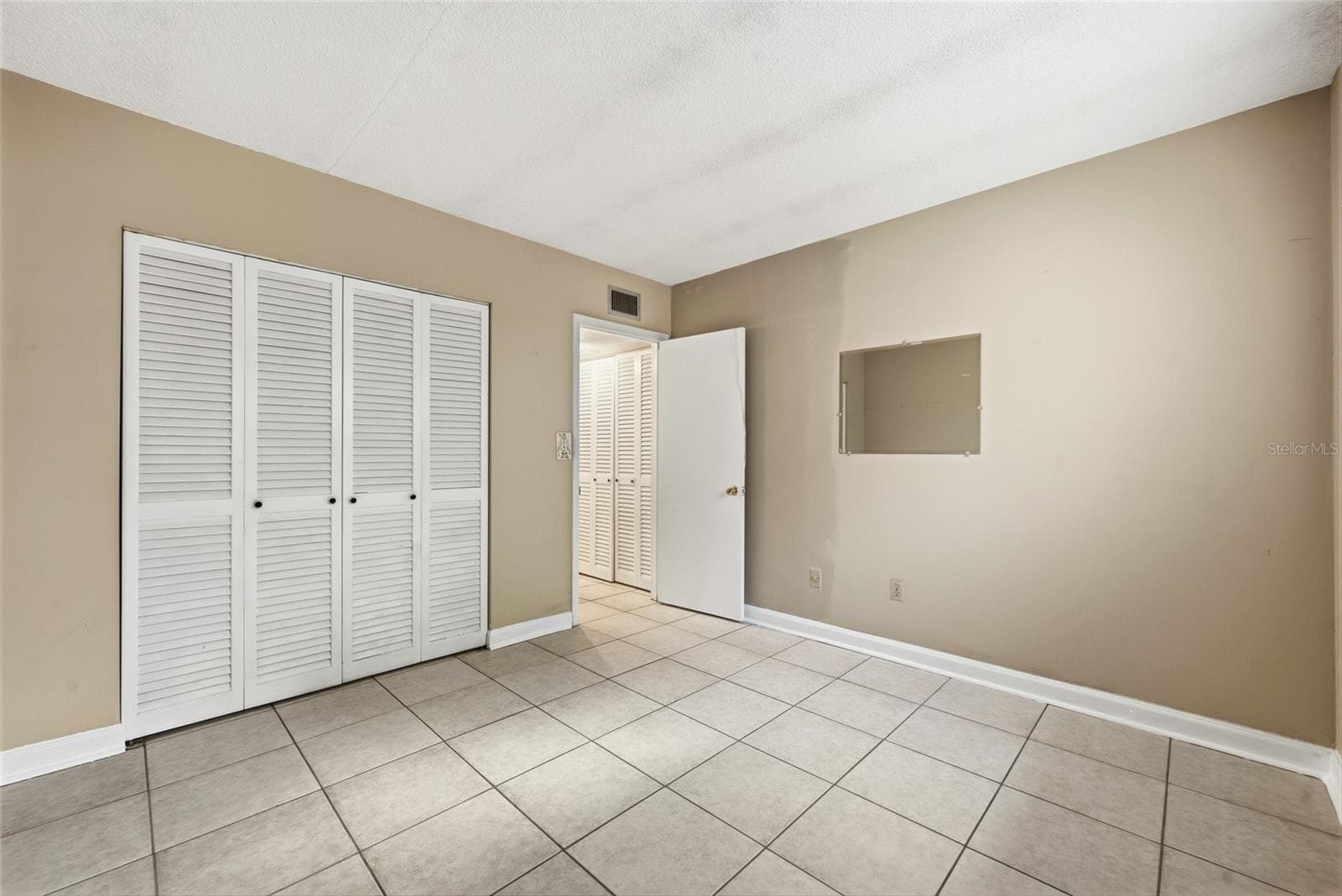 Condominium at 825 N PRIMROSE DR #111, ORLANDO, photo 15 of 28