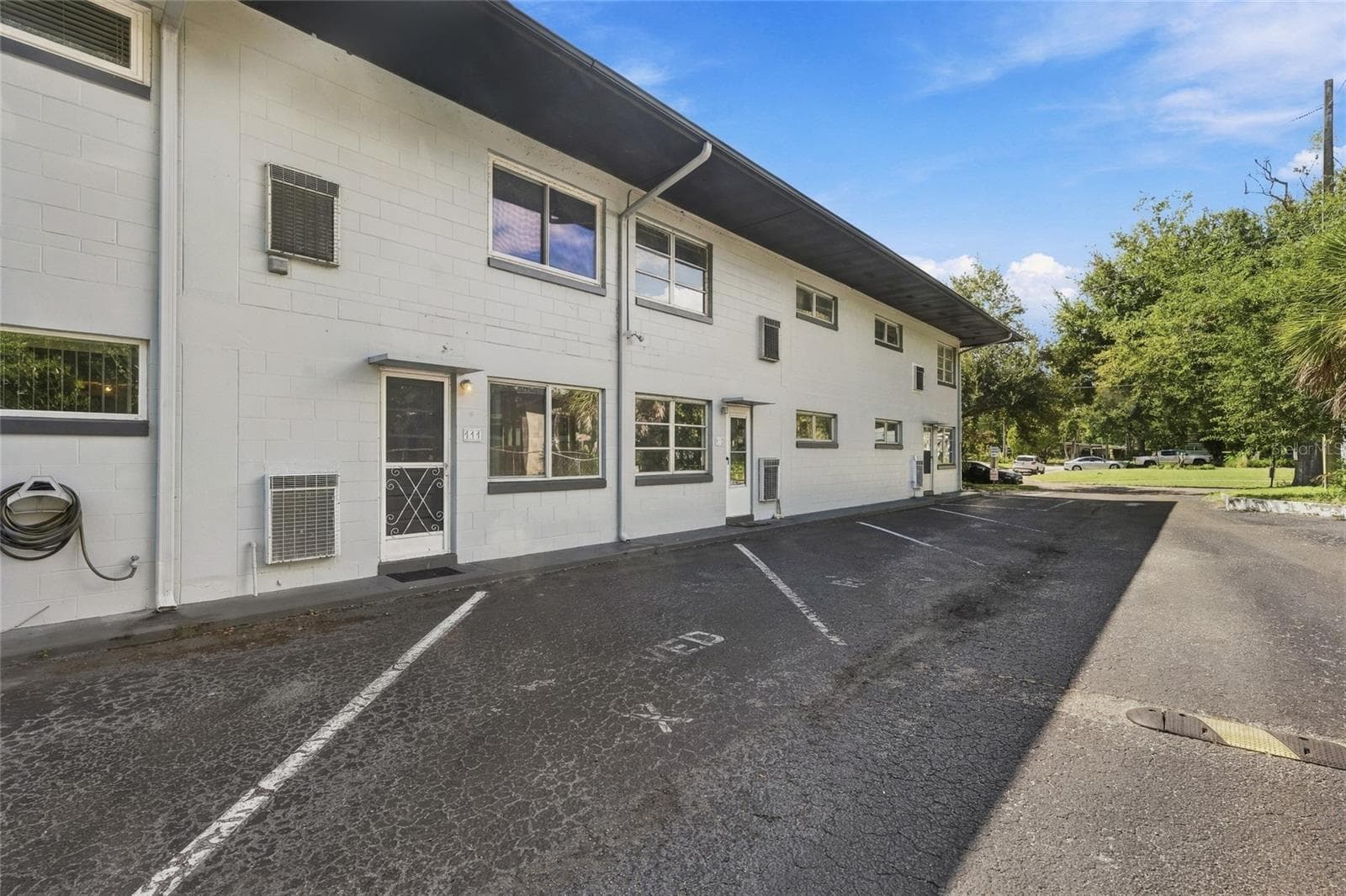 Condominium at 825 N PRIMROSE DR #111, ORLANDO, photo 19 of 28