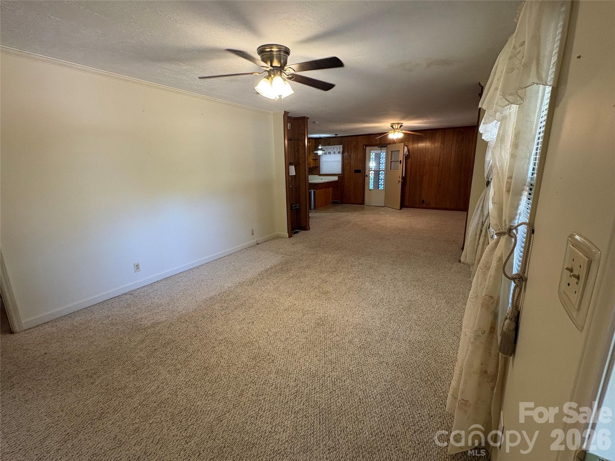 Living Room looking towards kitchen area - 94 Tulip Avenue, Concord