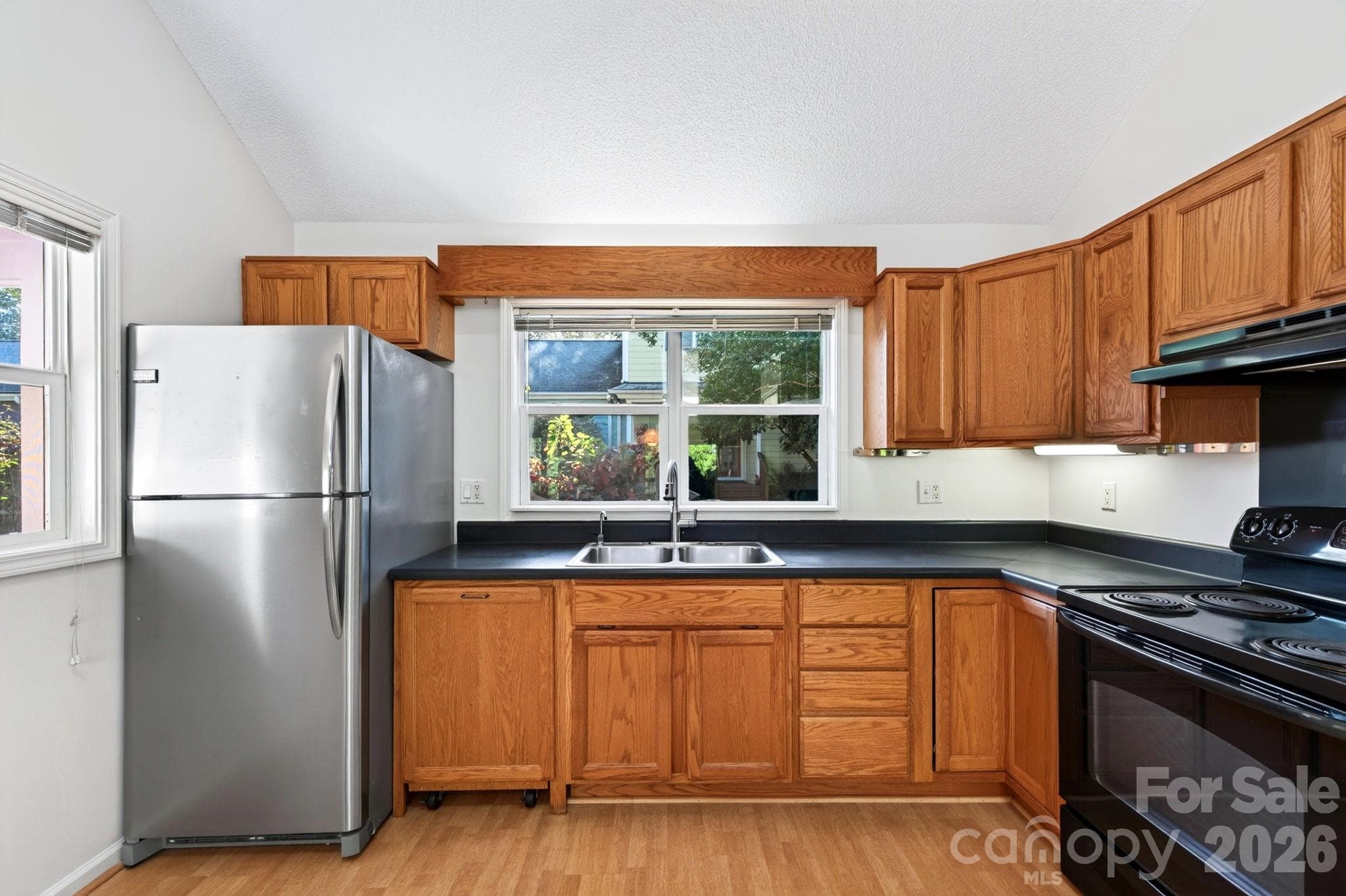 All appliances convey - 43 Vermont Court, Asheville