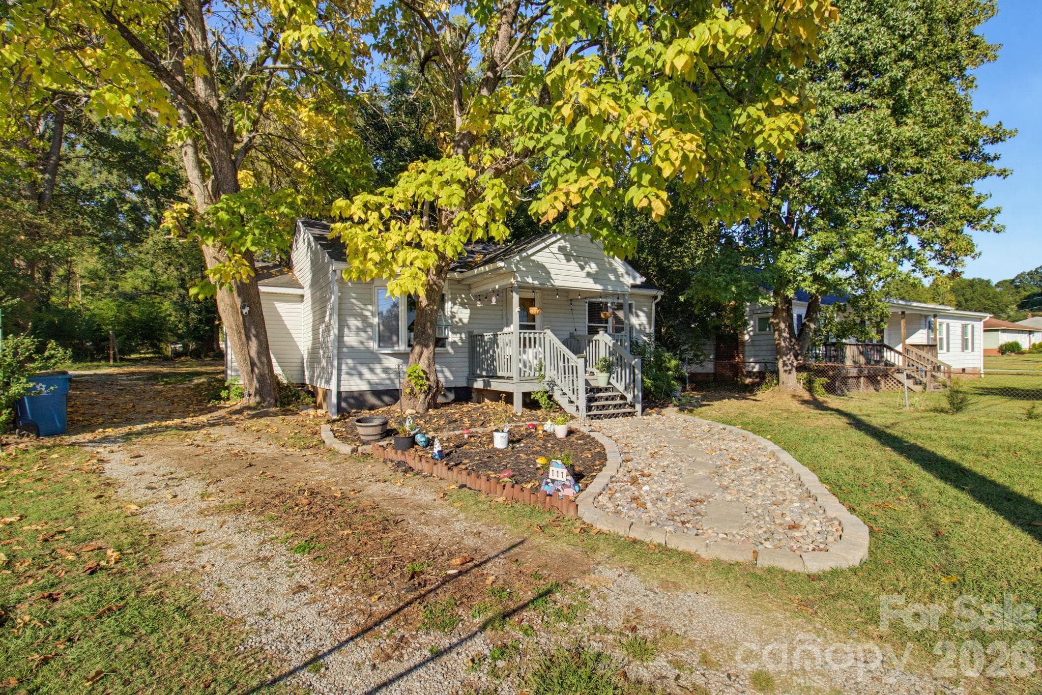 Single Family Residence at 111 Englewood Drive, Archdale, photo 3 of 30