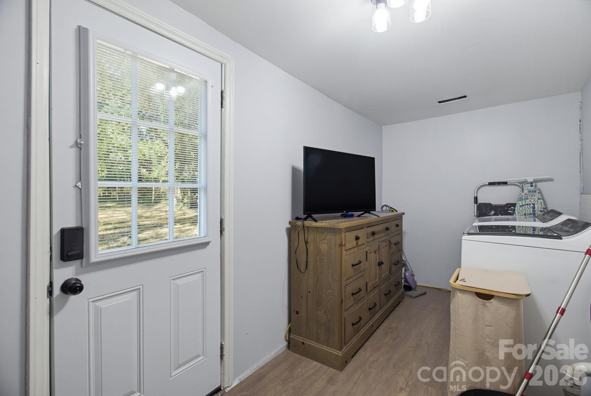 Single Family Residence at 111 Englewood Drive, Archdale, photo 25 of 30