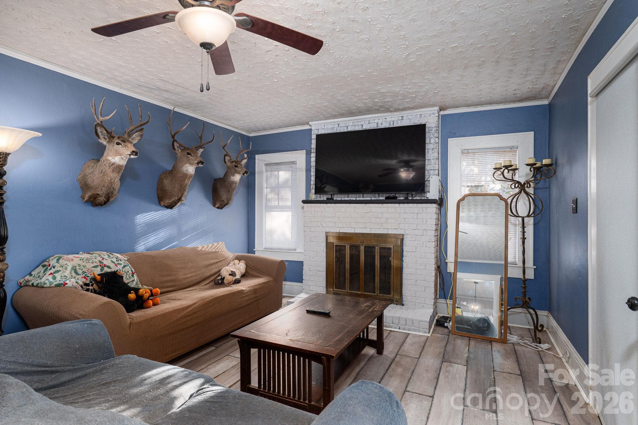 Single Family Residence at 407 3rd Avenue SE, Hickory, photo 2 of 21