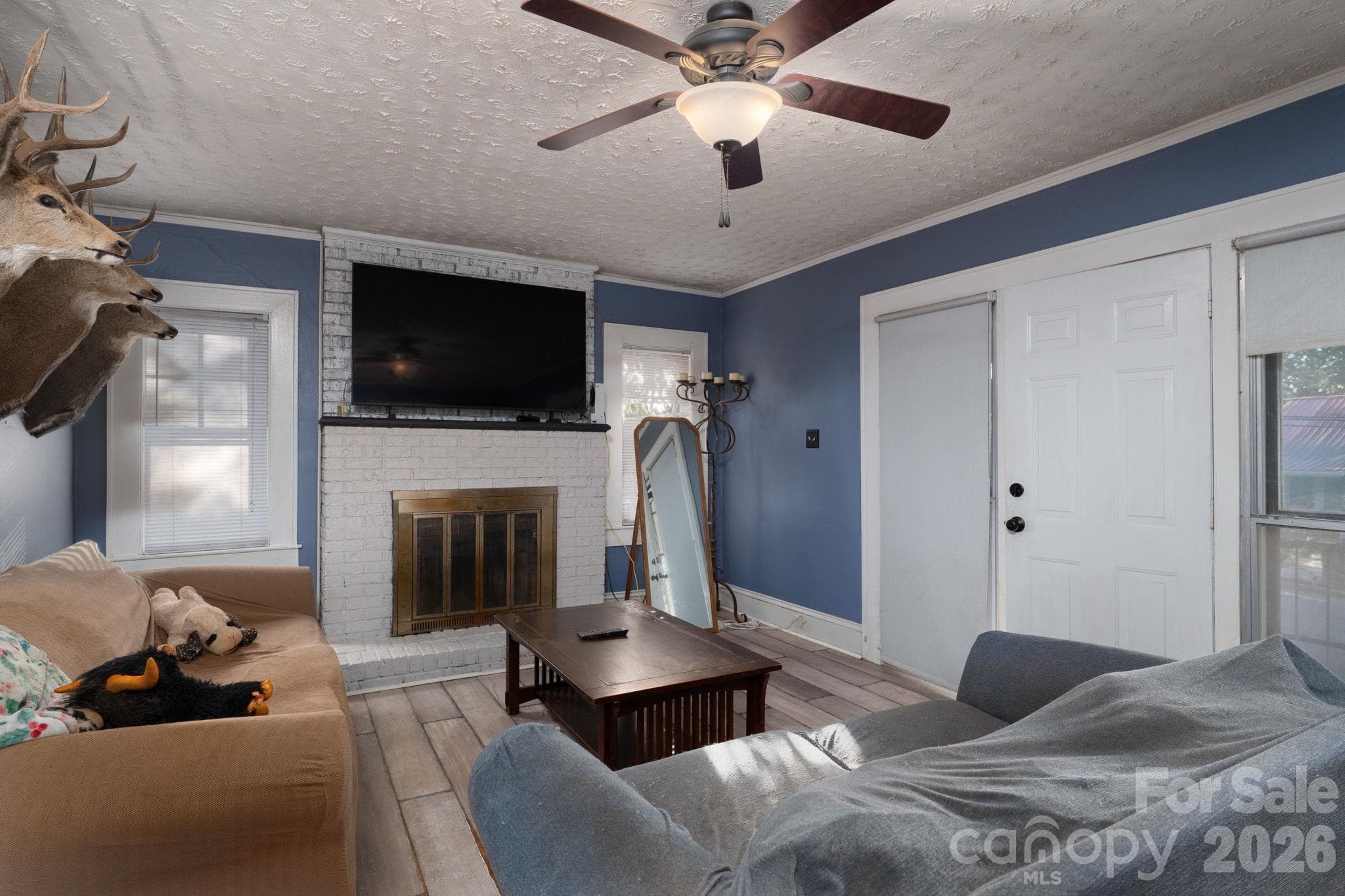 Single Family Residence at 407 3rd Avenue SE, Hickory, photo 3 of 21