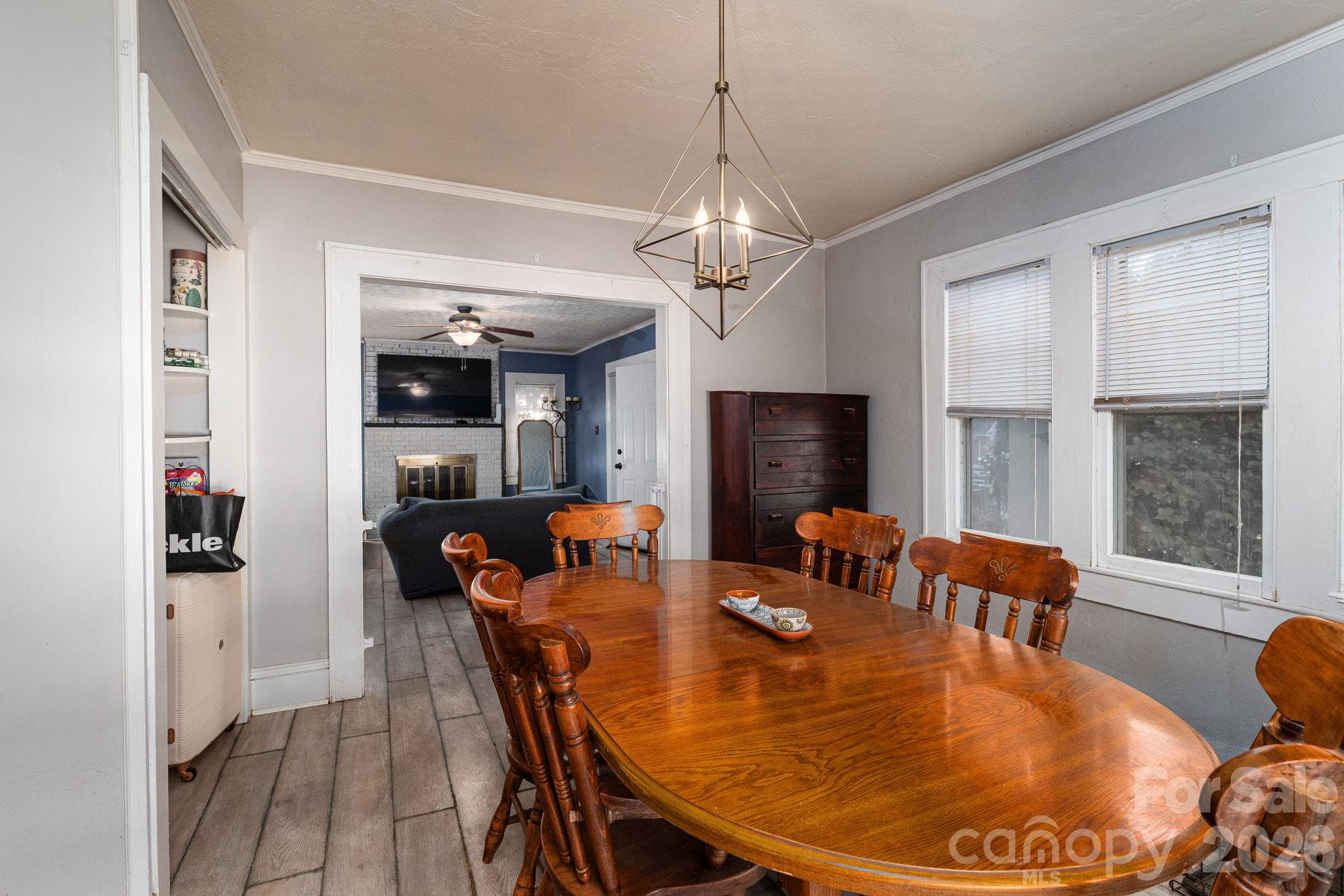 Single Family Residence at 407 3rd Avenue SE, Hickory, photo 5 of 21