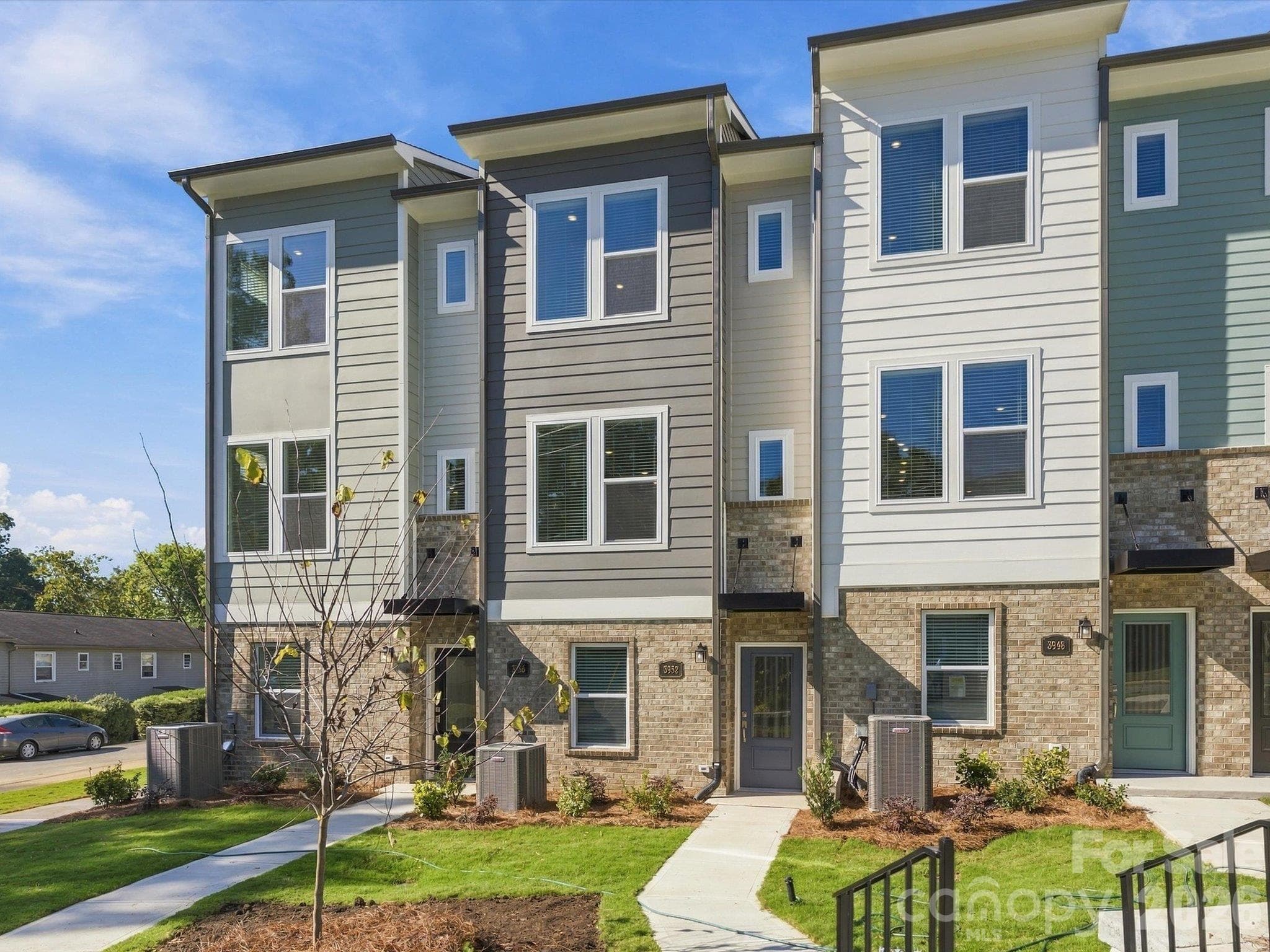 Townhouse at 3952 Craig Avenue, Charlotte, photo 2 of 36