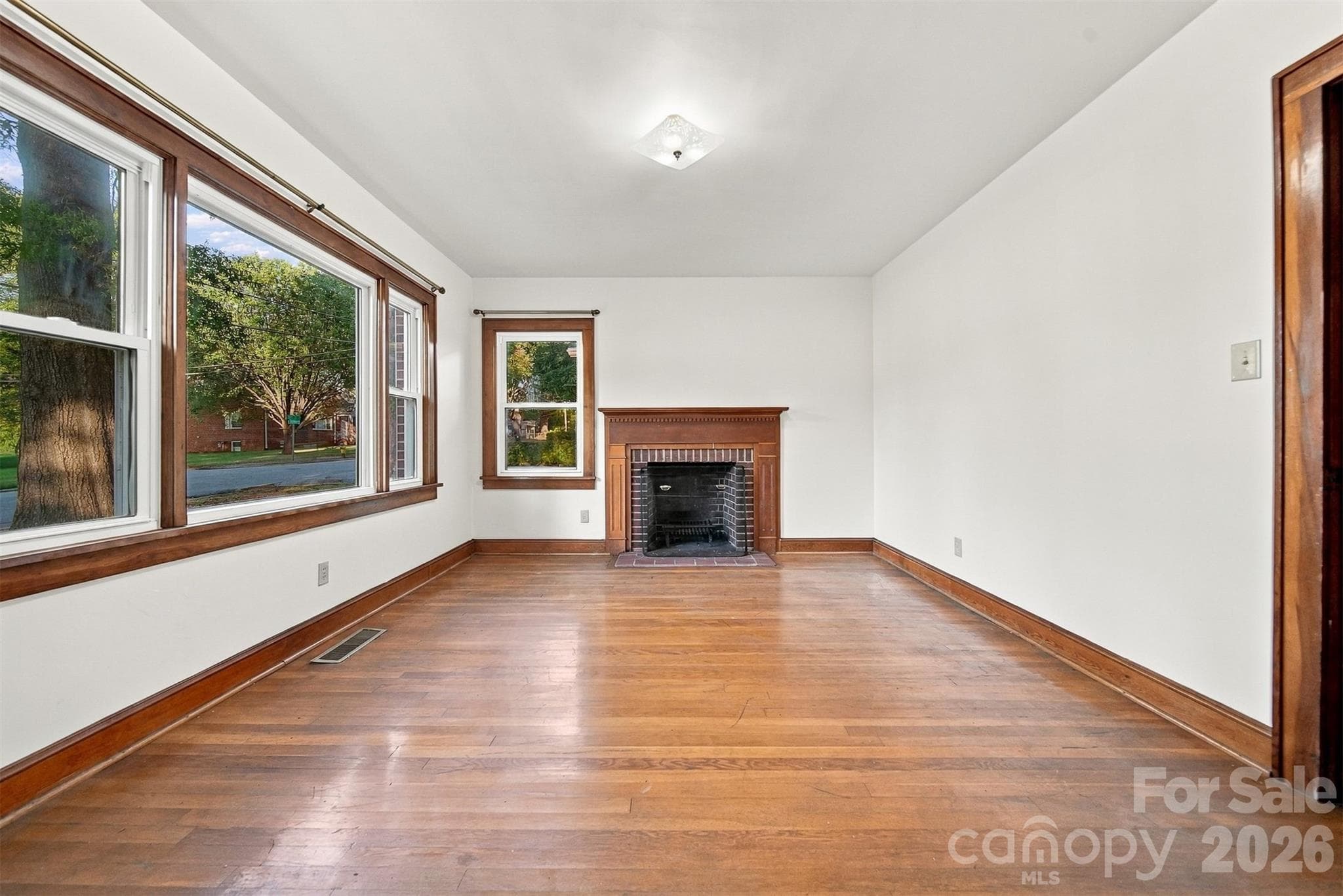 Whole home has been freshly painted! - 203 W 21st Street, Newton