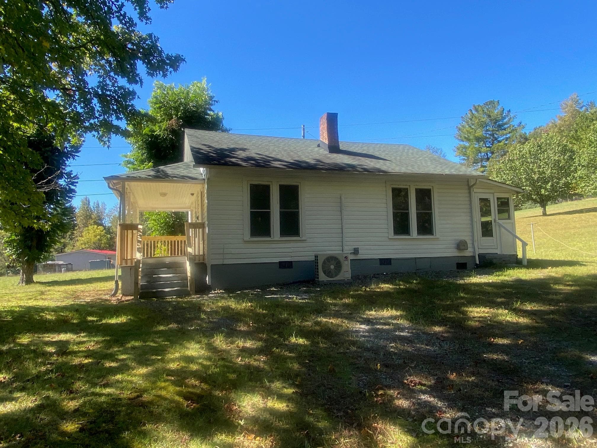 Single Family Residence at 5924 Chapman Drive, Morganton, photo 2 of 12