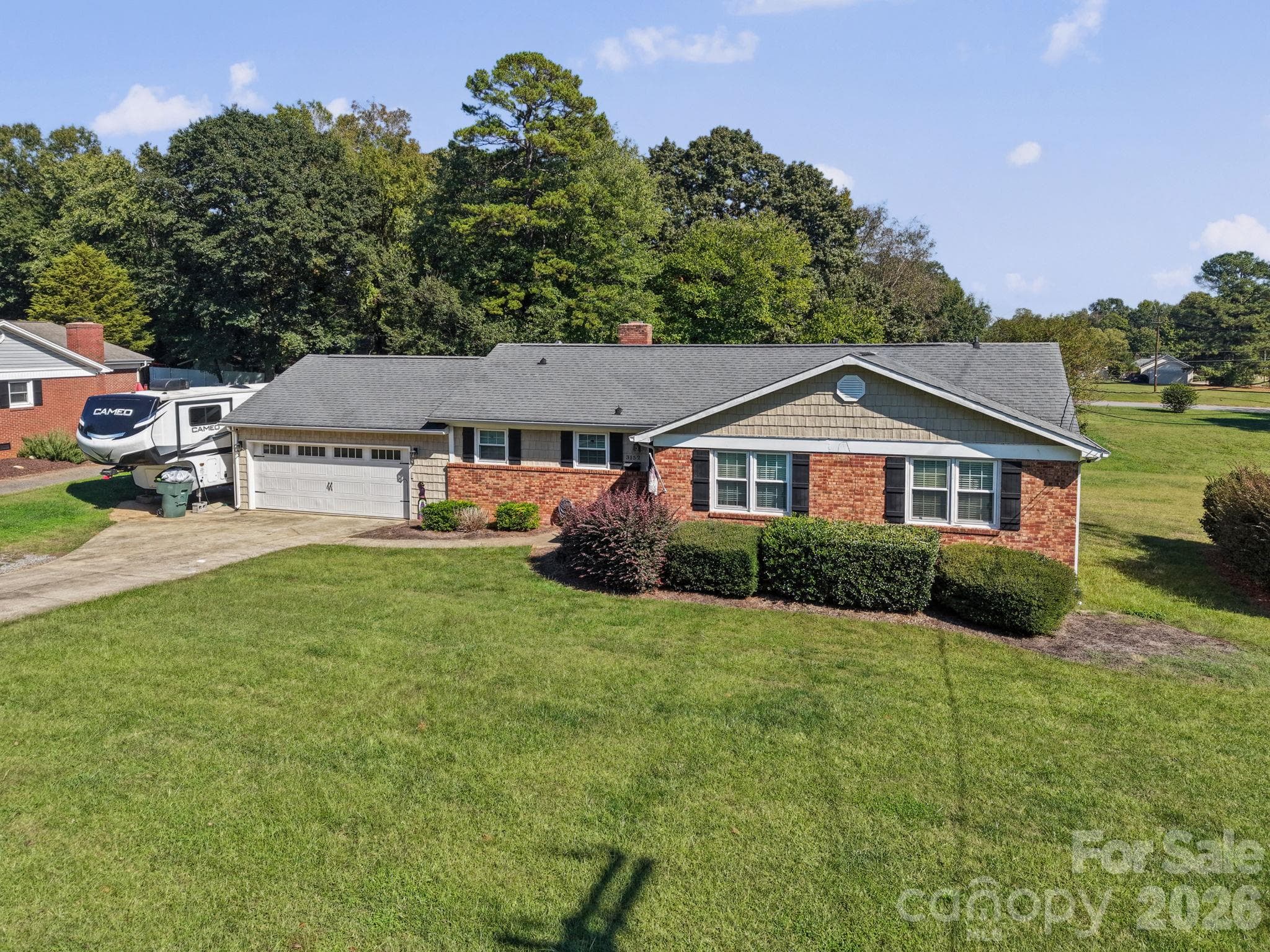 Single Family Residence at 3152 Erskine Drive, Gastonia, photo 2 of 40
