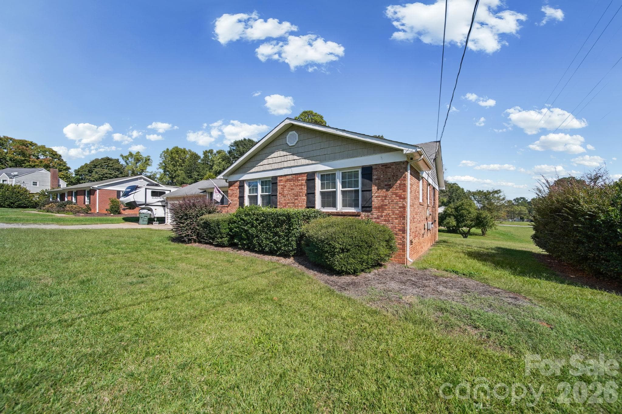 Single Family Residence at 3152 Erskine Drive, Gastonia, photo 3 of 40