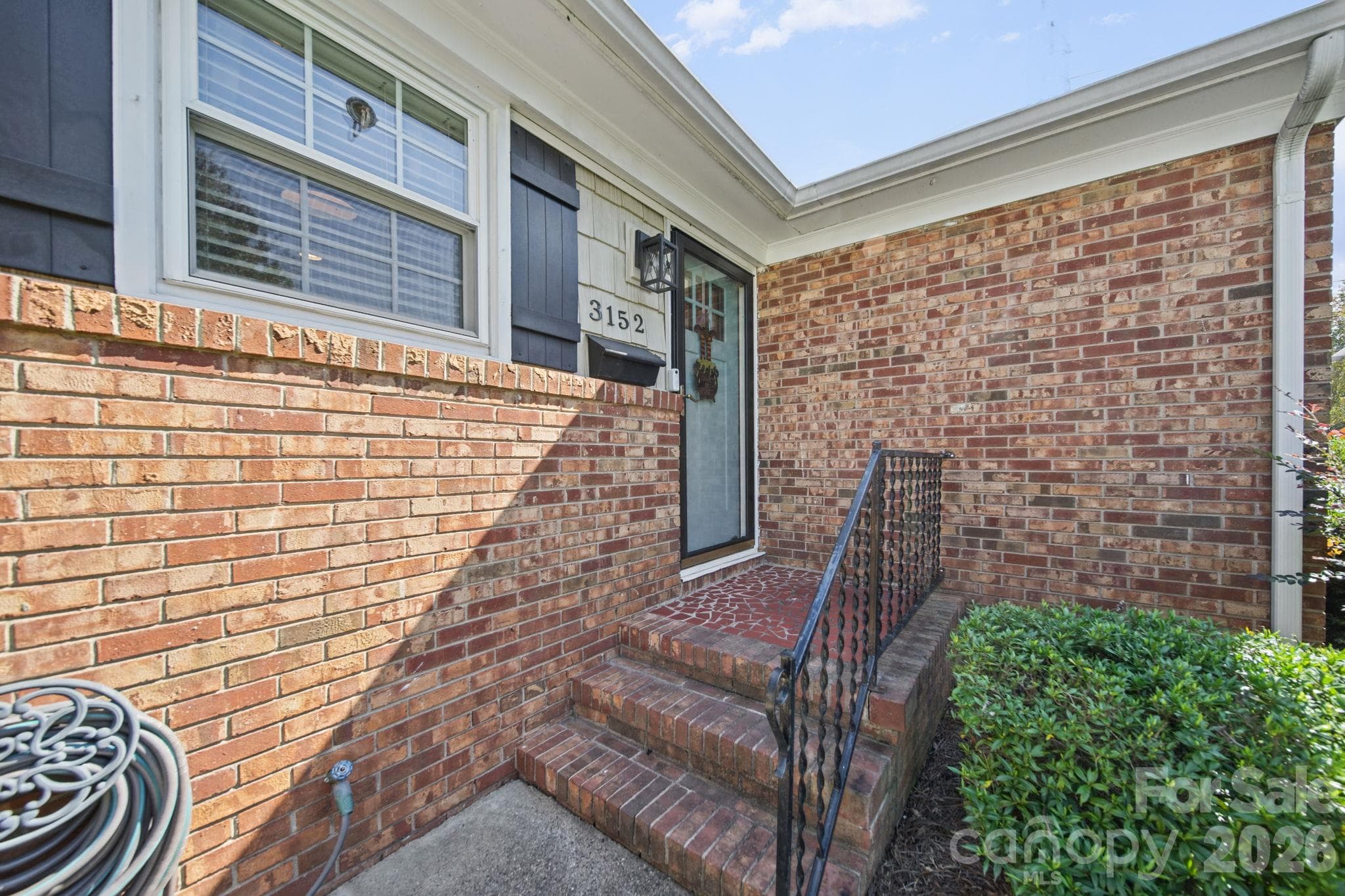Single Family Residence at 3152 Erskine Drive, Gastonia, photo 9 of 40