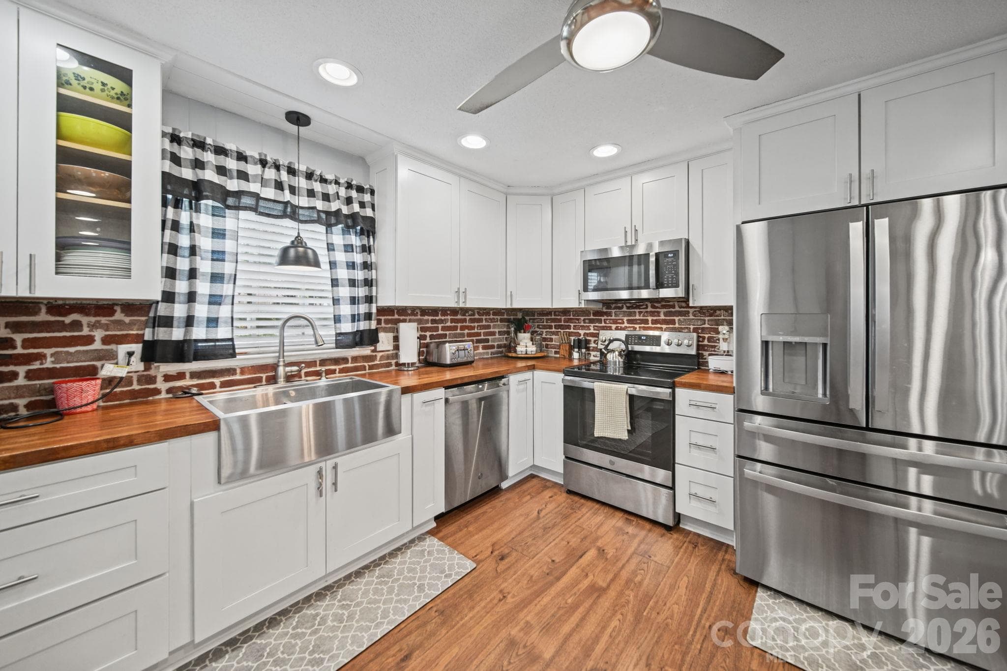 Single Family Residence at 3152 Erskine Drive, Gastonia, photo 14 of 40