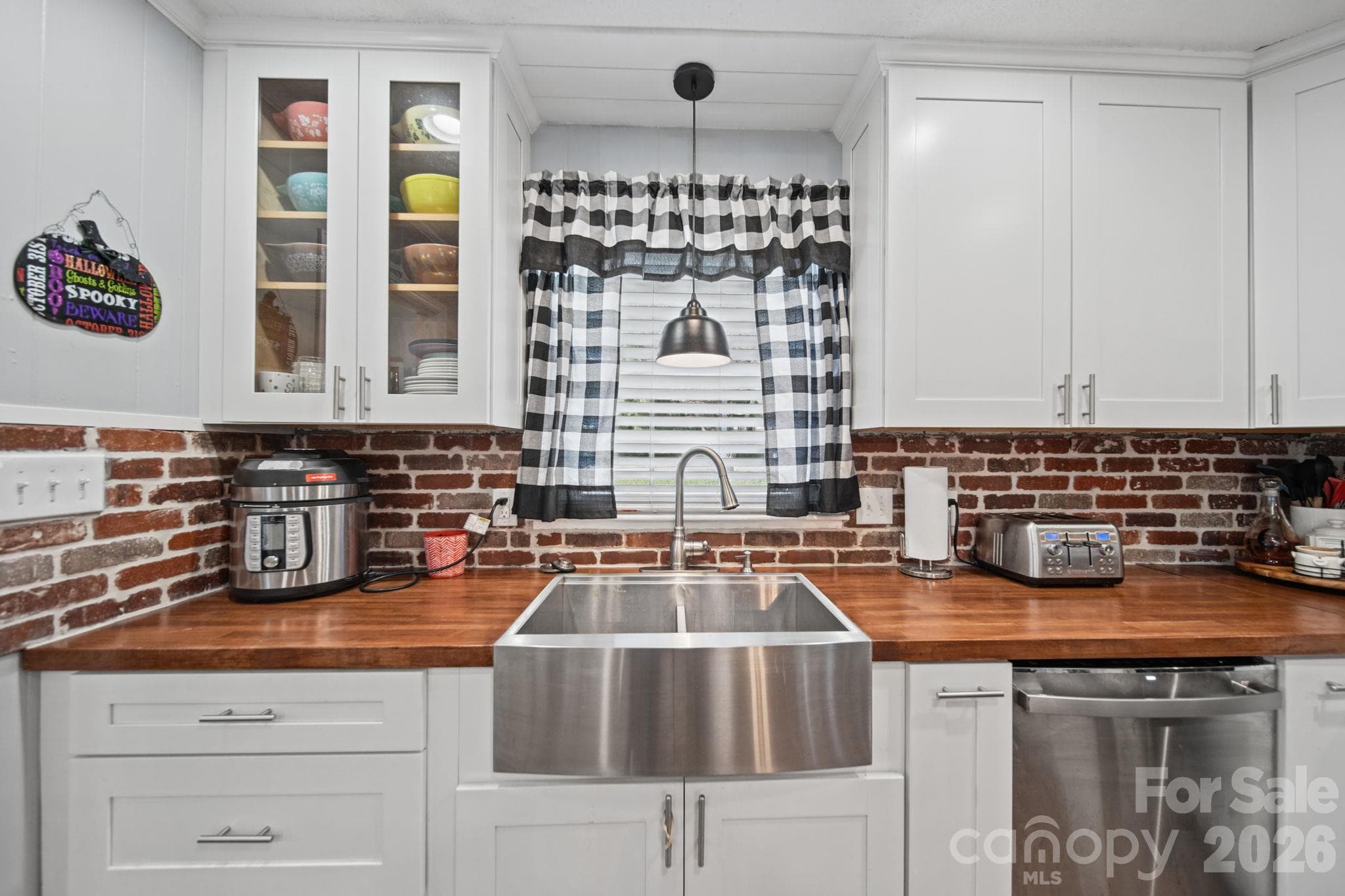 Single Family Residence at 3152 Erskine Drive, Gastonia, photo 15 of 40