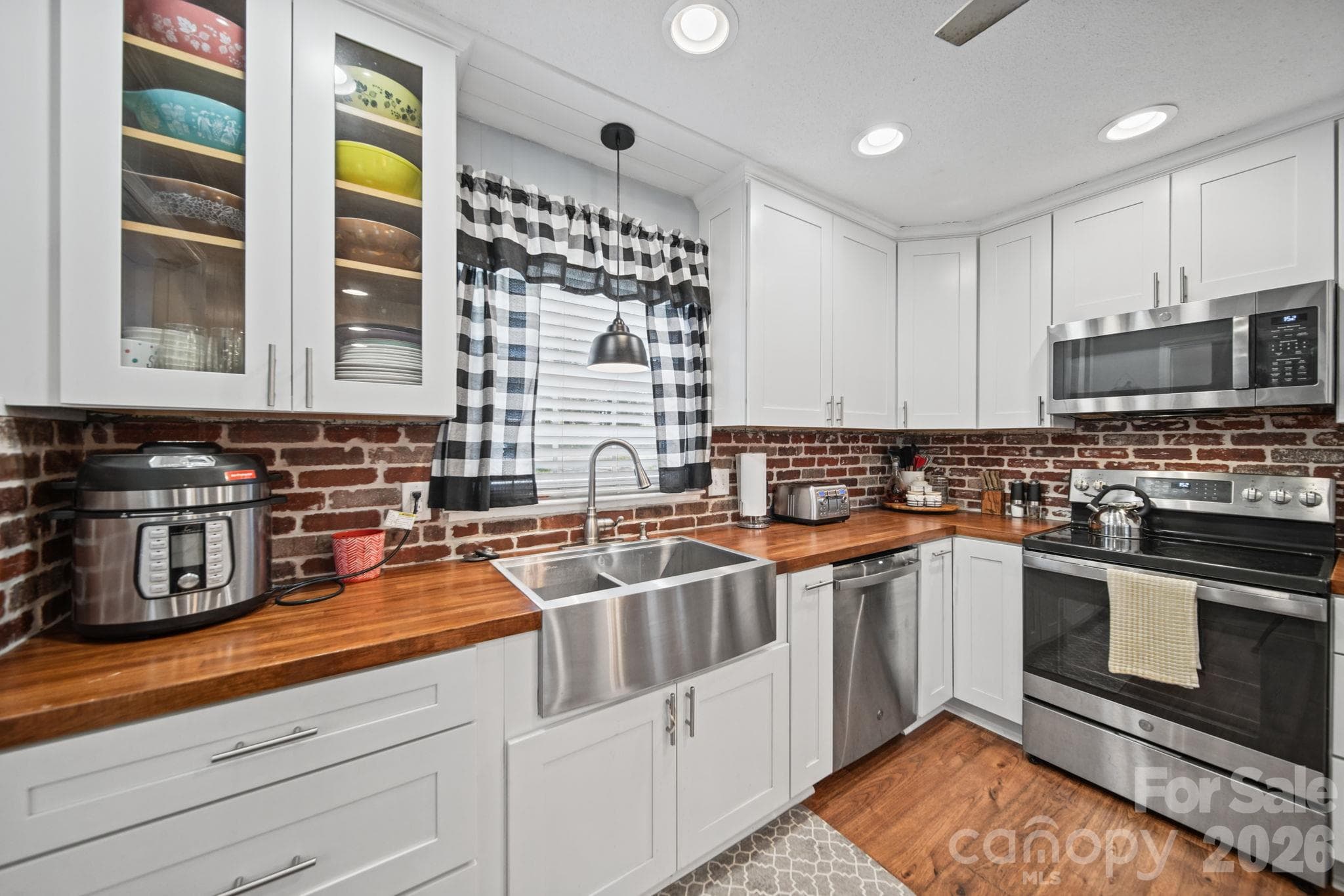 Single Family Residence at 3152 Erskine Drive, Gastonia, photo 16 of 40
