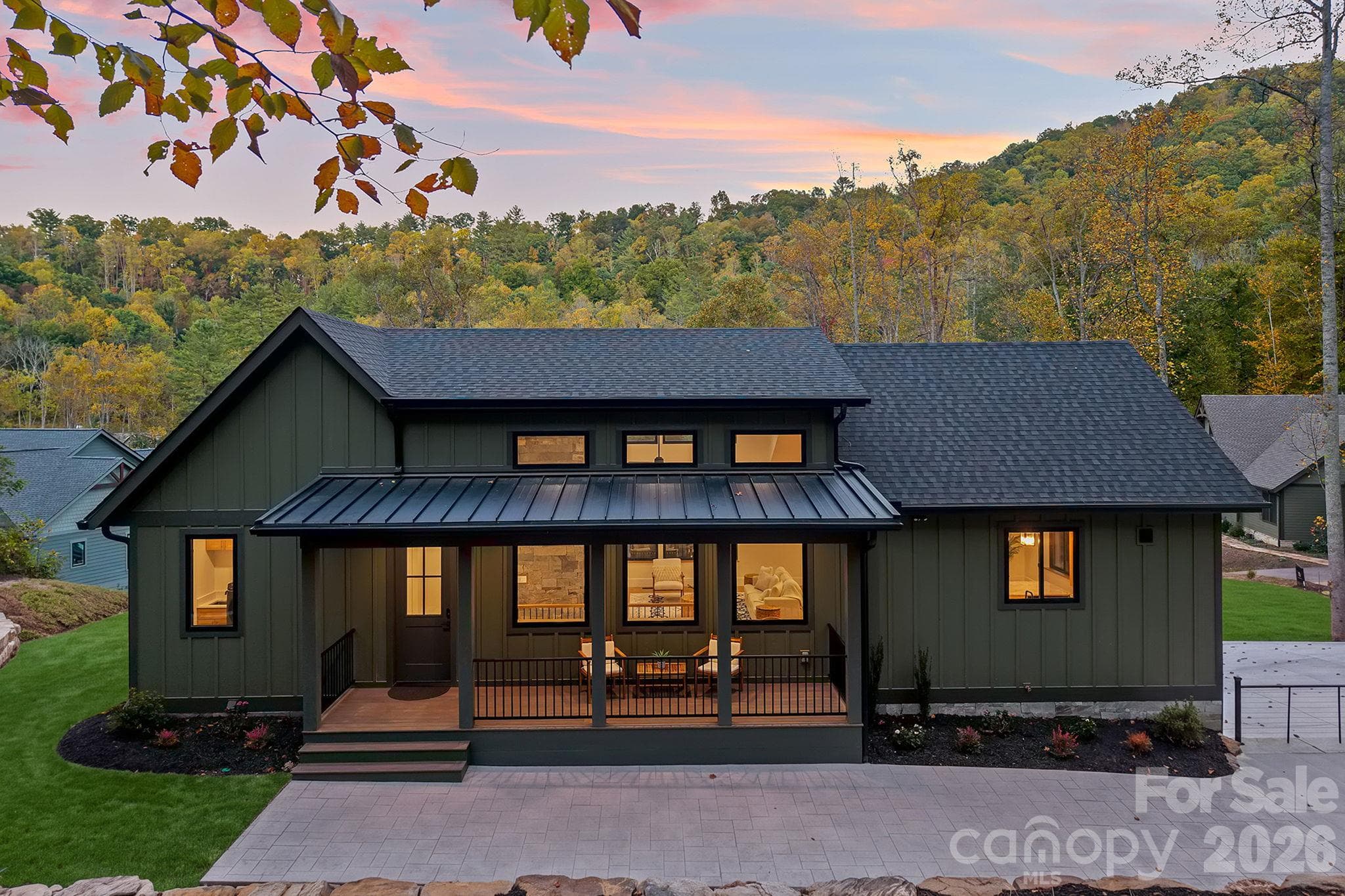 Single Family Residence at 21 Poplar Run Circle, Asheville, photo 4 of 48