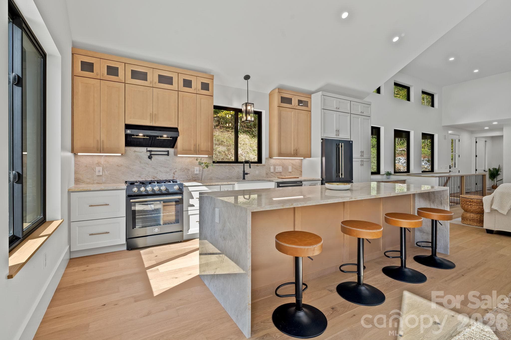 Single Family Residence at 21 Poplar Run Circle, Asheville, photo 18 of 48