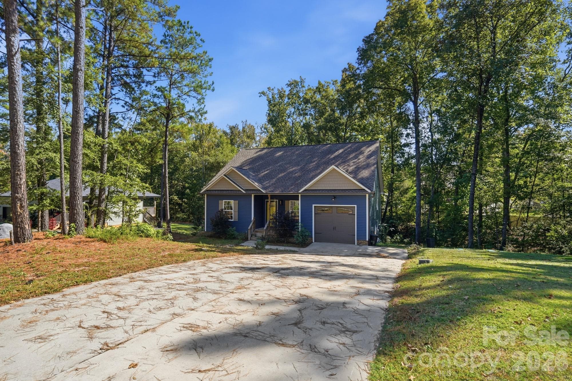 Single Family Residence at 1534 Hathaway Drive, Rock Hill, photo 3 of 47